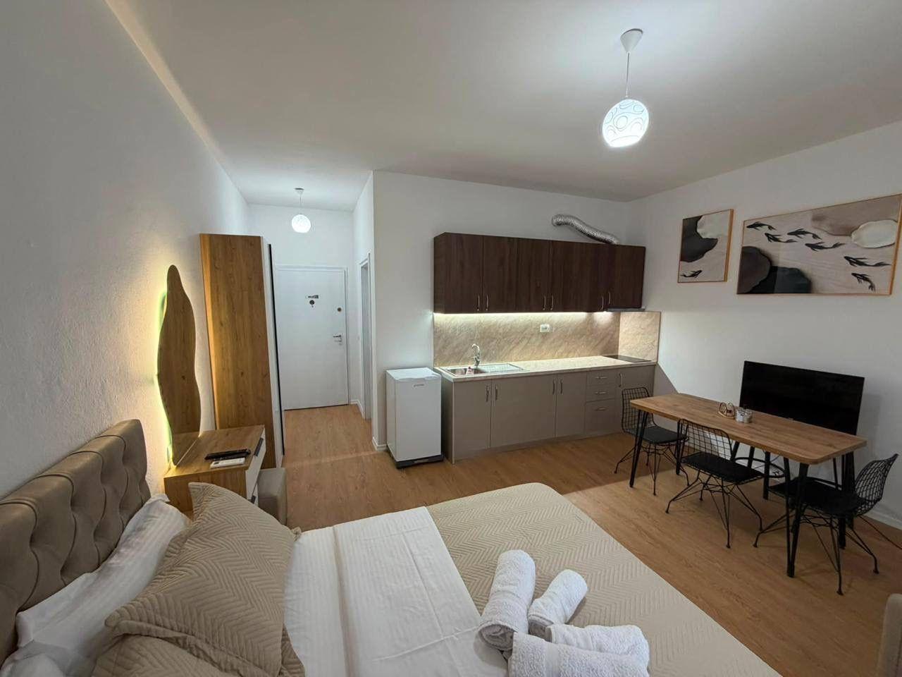 Studio mit Balkon, Golem (Koloseu-Gebäude), 30,6 m², Durrës