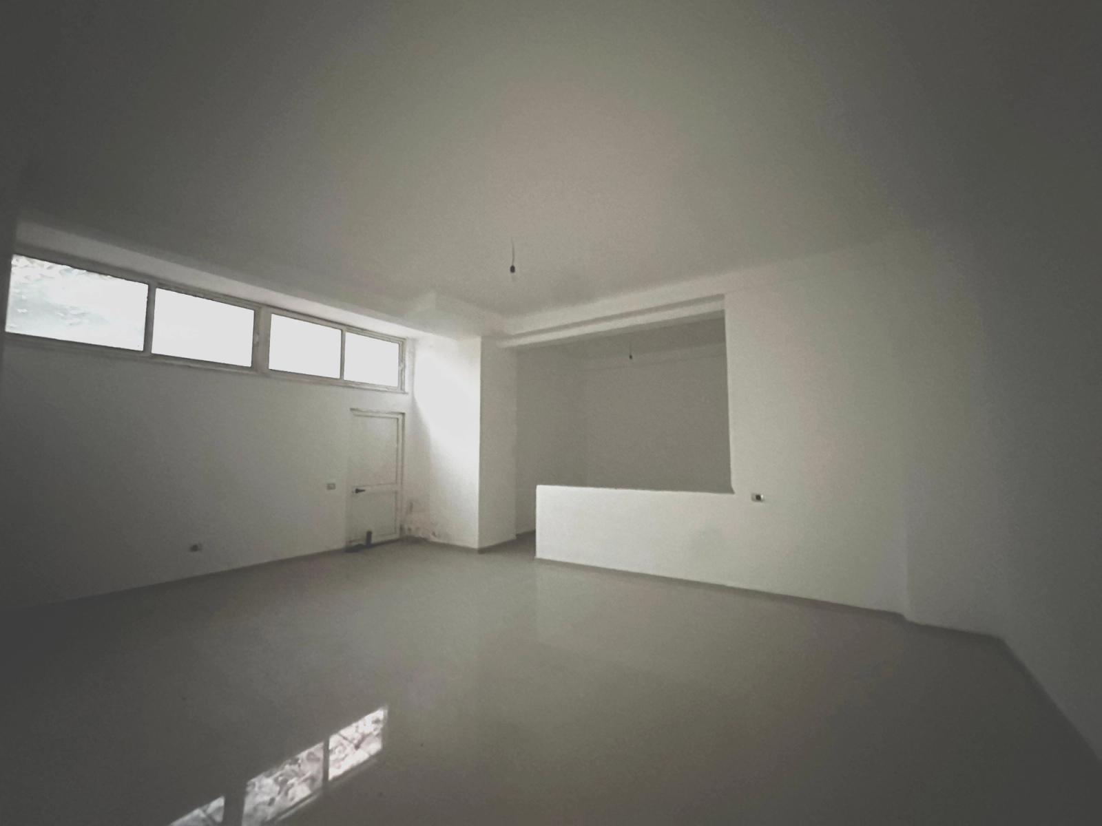 Gewerbefläche zum Kauf in Stadtzentrum, Durrës, 194 m² — Foto 6 von 8