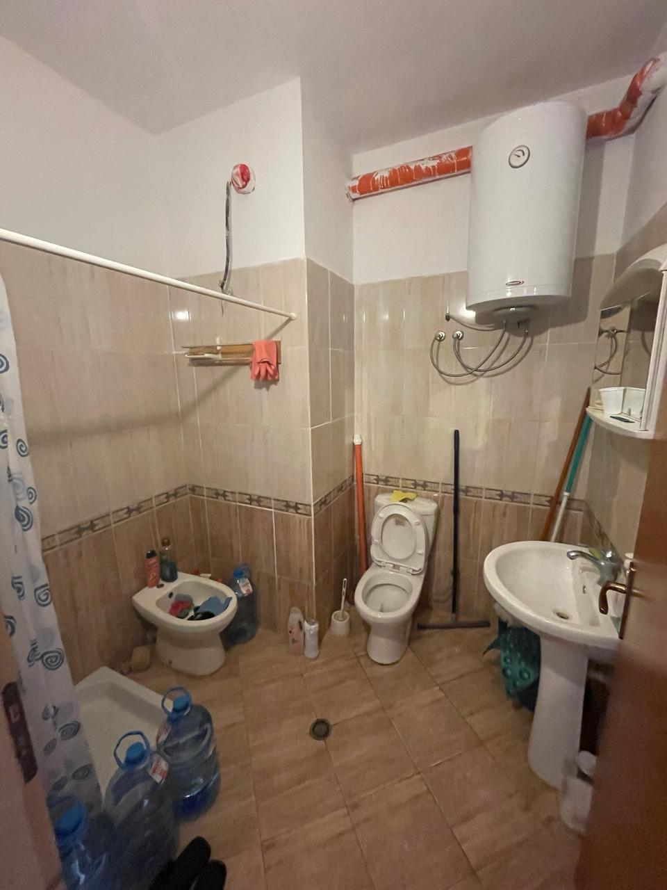Shitet Apartament 1+1 + Garazh | Shkëmbi i Kavajës, Durrës