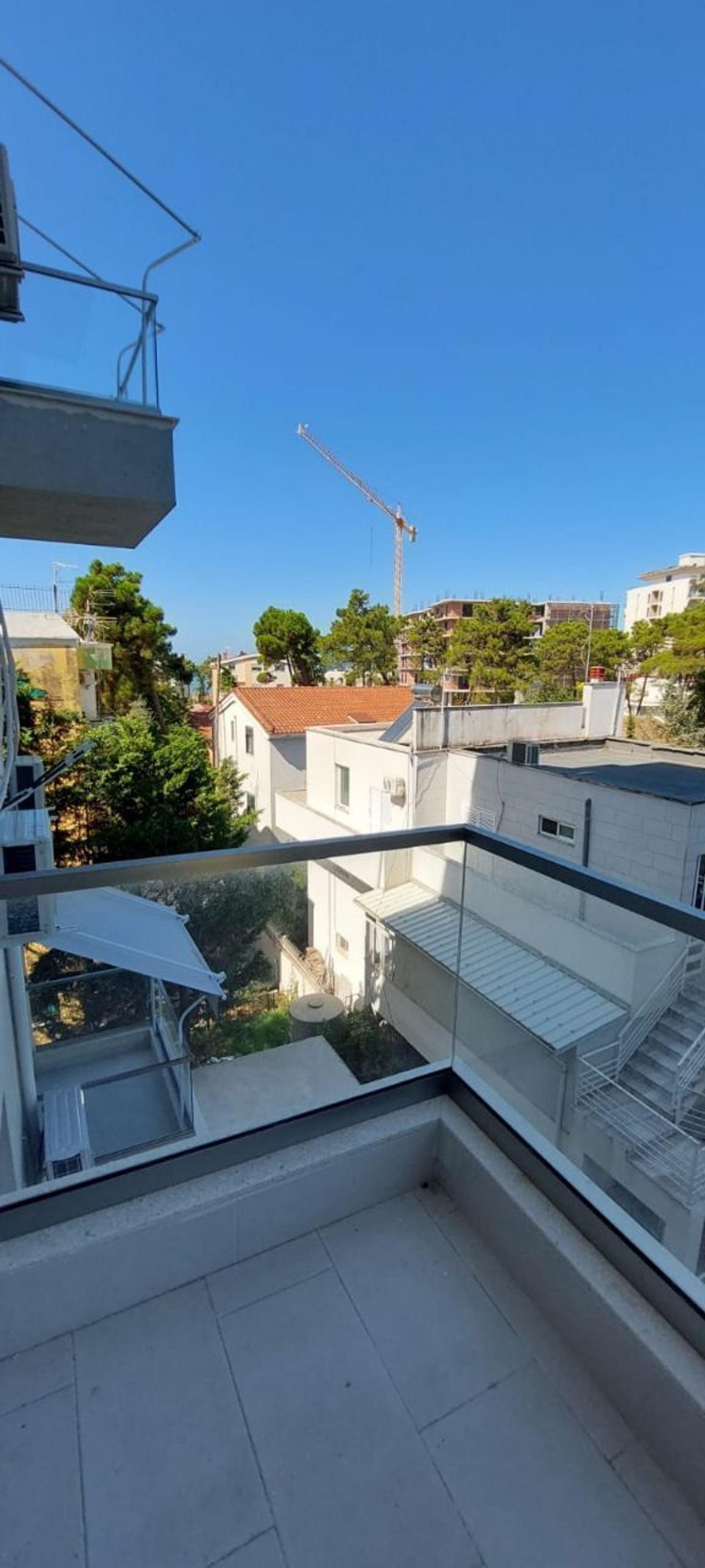 Wohnung 2+1 zum Kauf in Golem, Durrës, 104 m² — Foto 1 von 10