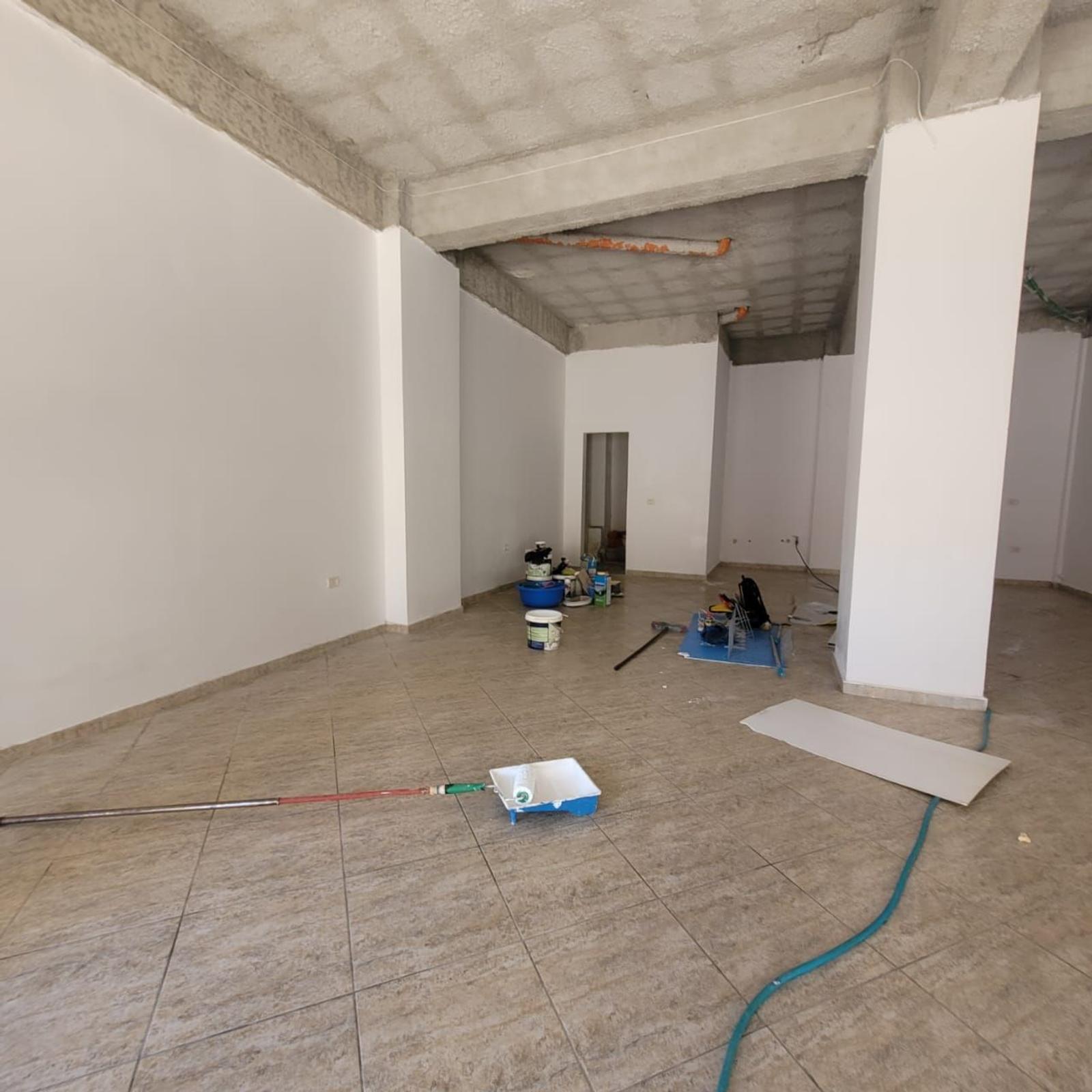 Gewerbefläche zum Kauf in Plazh, Durrës, 75 m² — Foto 1 von 7