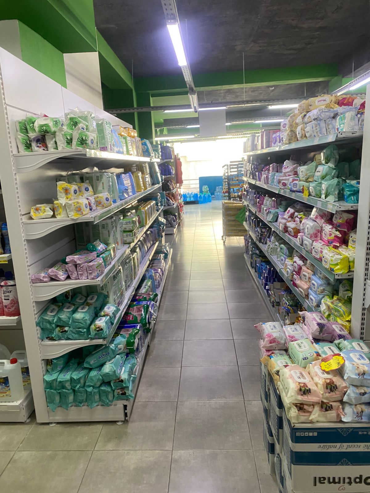 Działający supermarket, Kodra e Diellit, Tirana