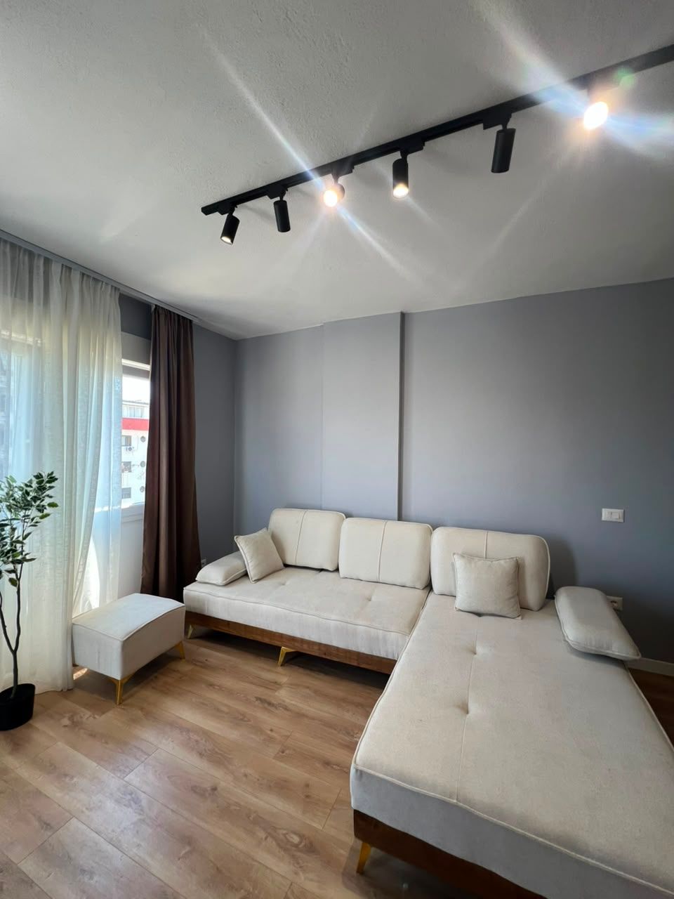 Shitet Apartament 1+1 | Plazh, Durrës