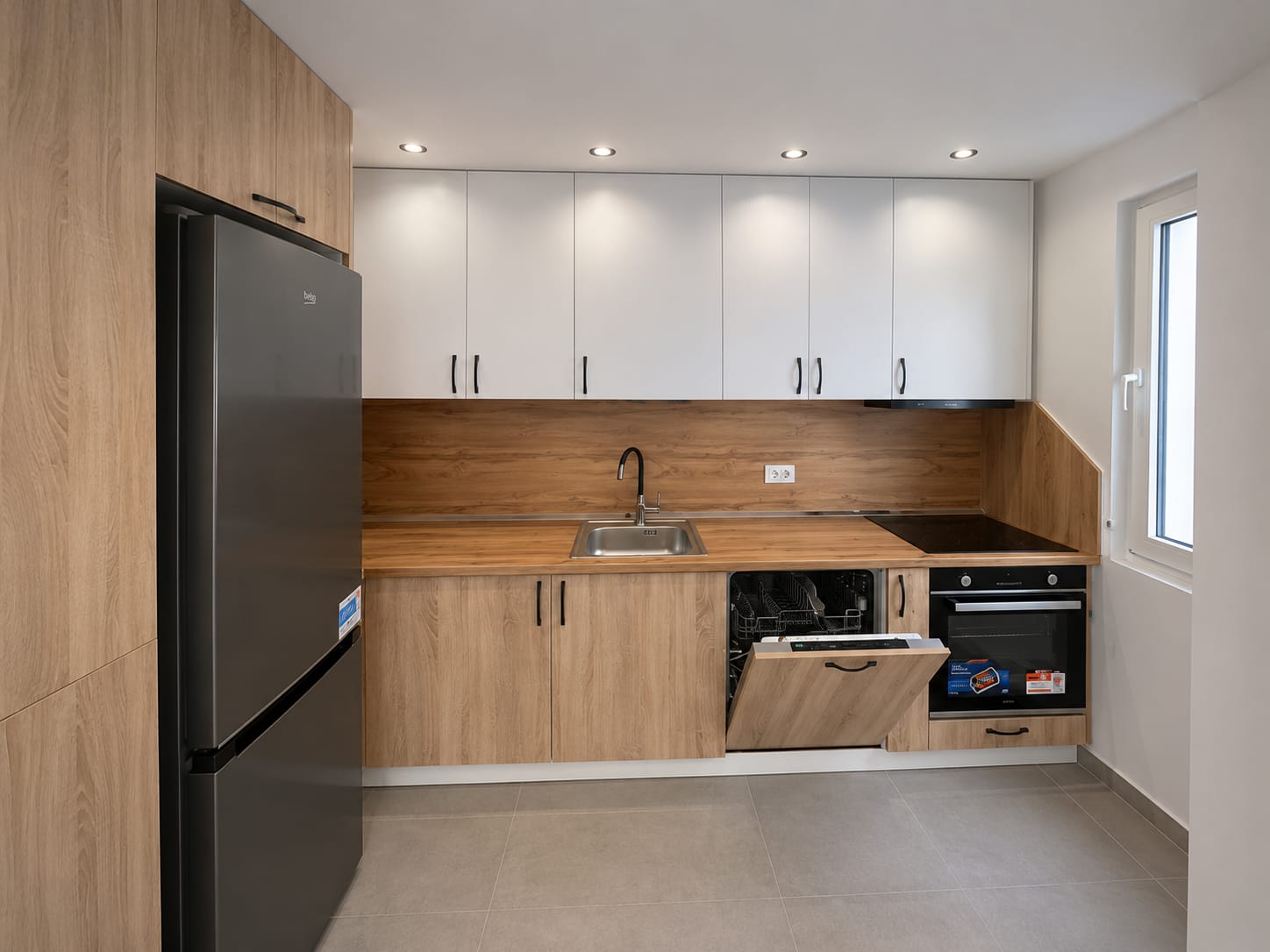 Shitet Apartament 2+1 | Ish Rajoni, Durrës
