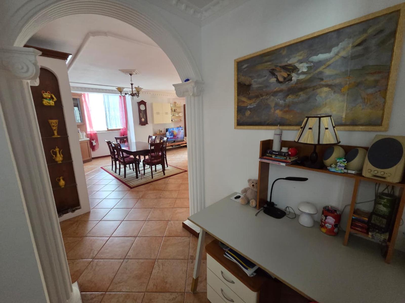 Wohnung 3+1 zum Kauf in Stadtzentrum, Durrës, 144 m², Meerblick — Foto 3 von 9