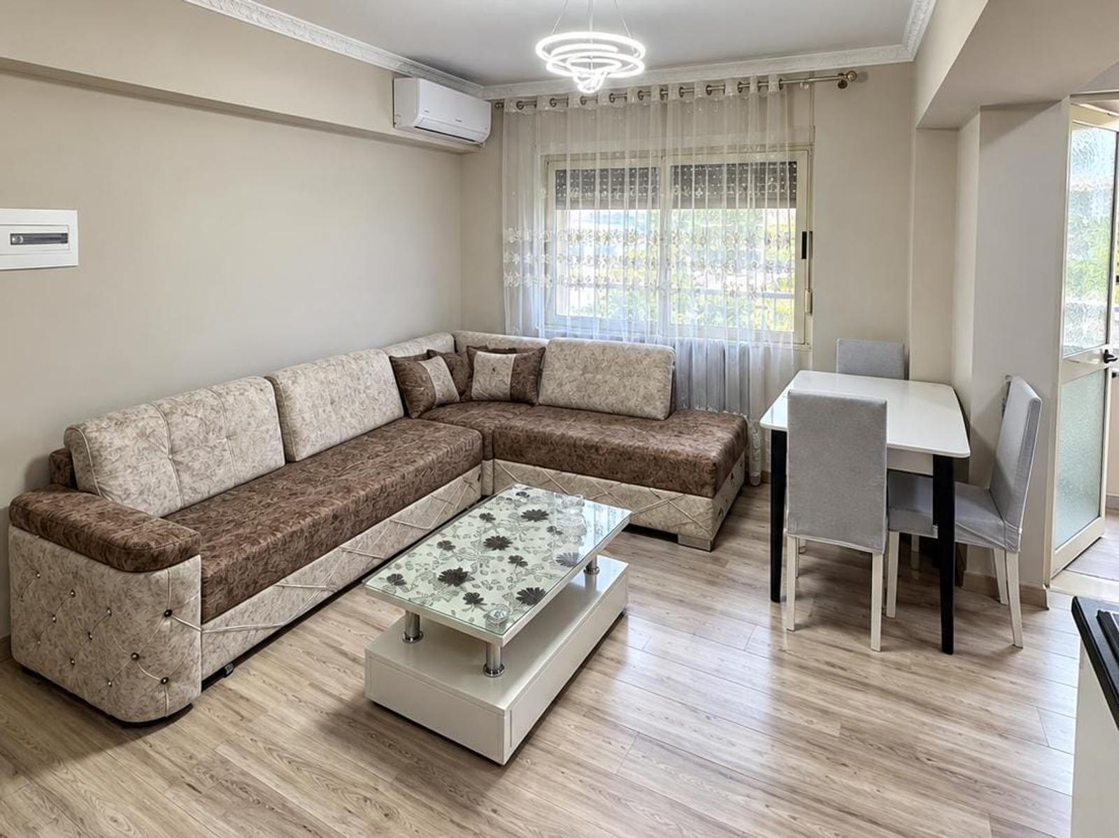 Renovated furnished 1+1, Çezma e Ferres, Durrës, 55 m², City Center, Durres