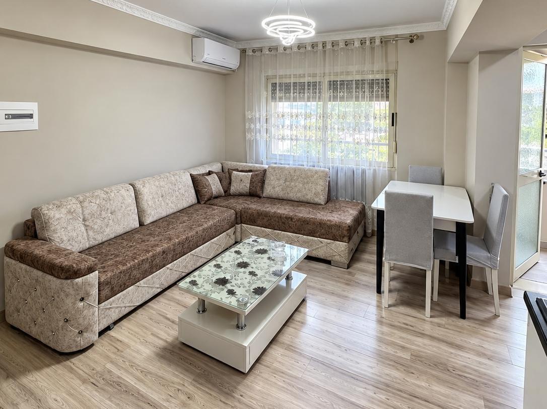 Renovated furnished 1+1, Çezma e Ferres, Durrës, 55 m², City Center, Durres