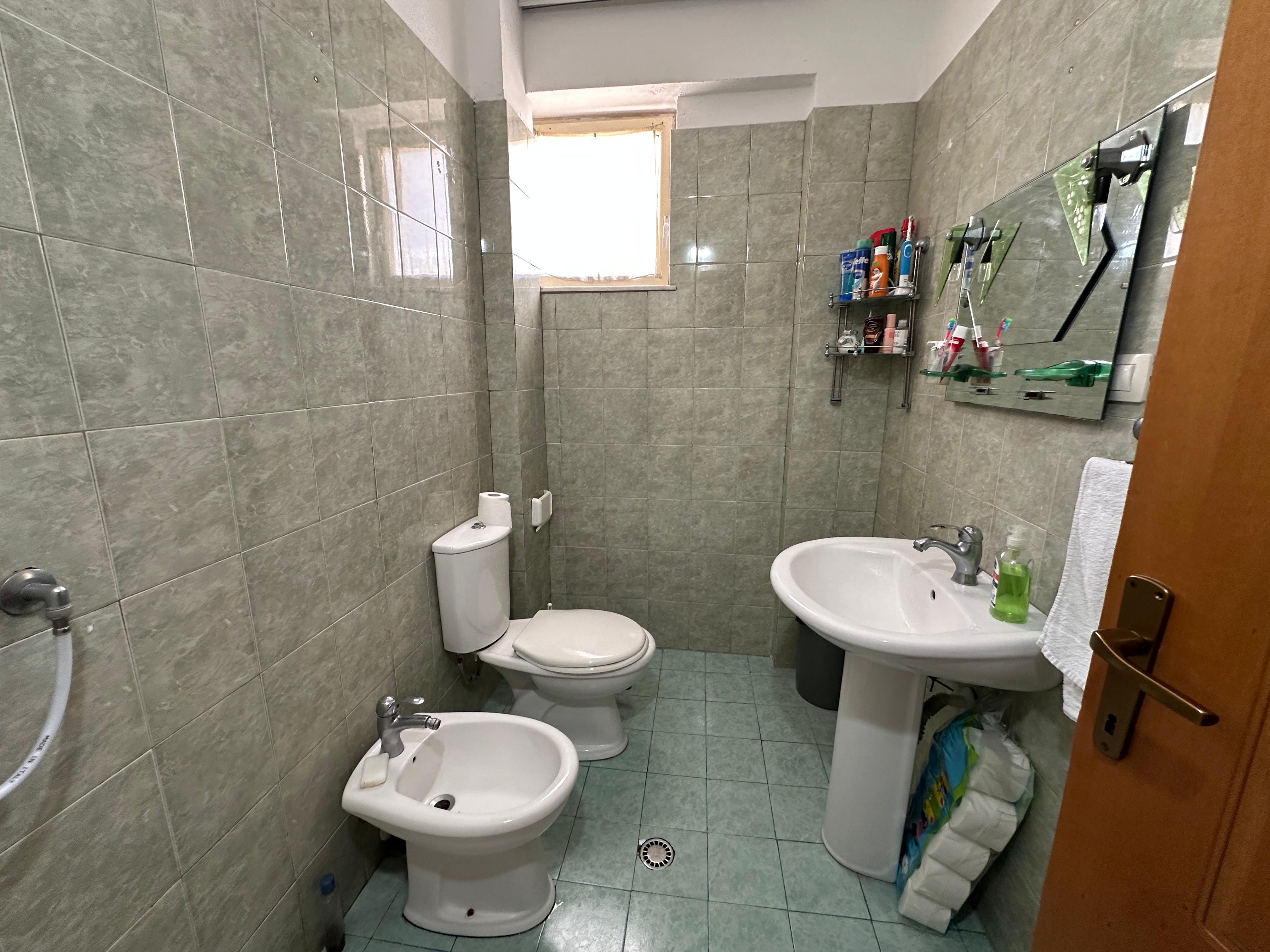 Shitet Apartament 2+1 | Plazh Iliria, Durrës