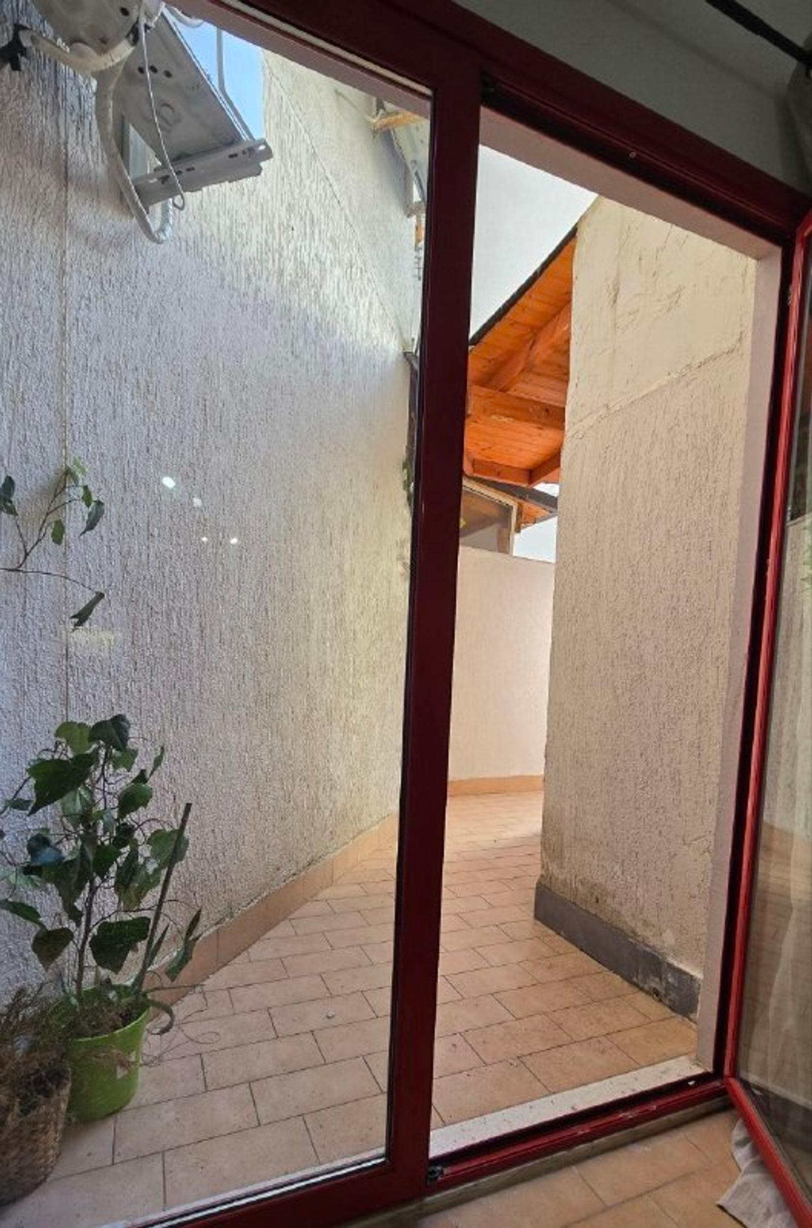 Studio for sale in Plazh, Durres, 44 m², near the sea — photo 5 of 6