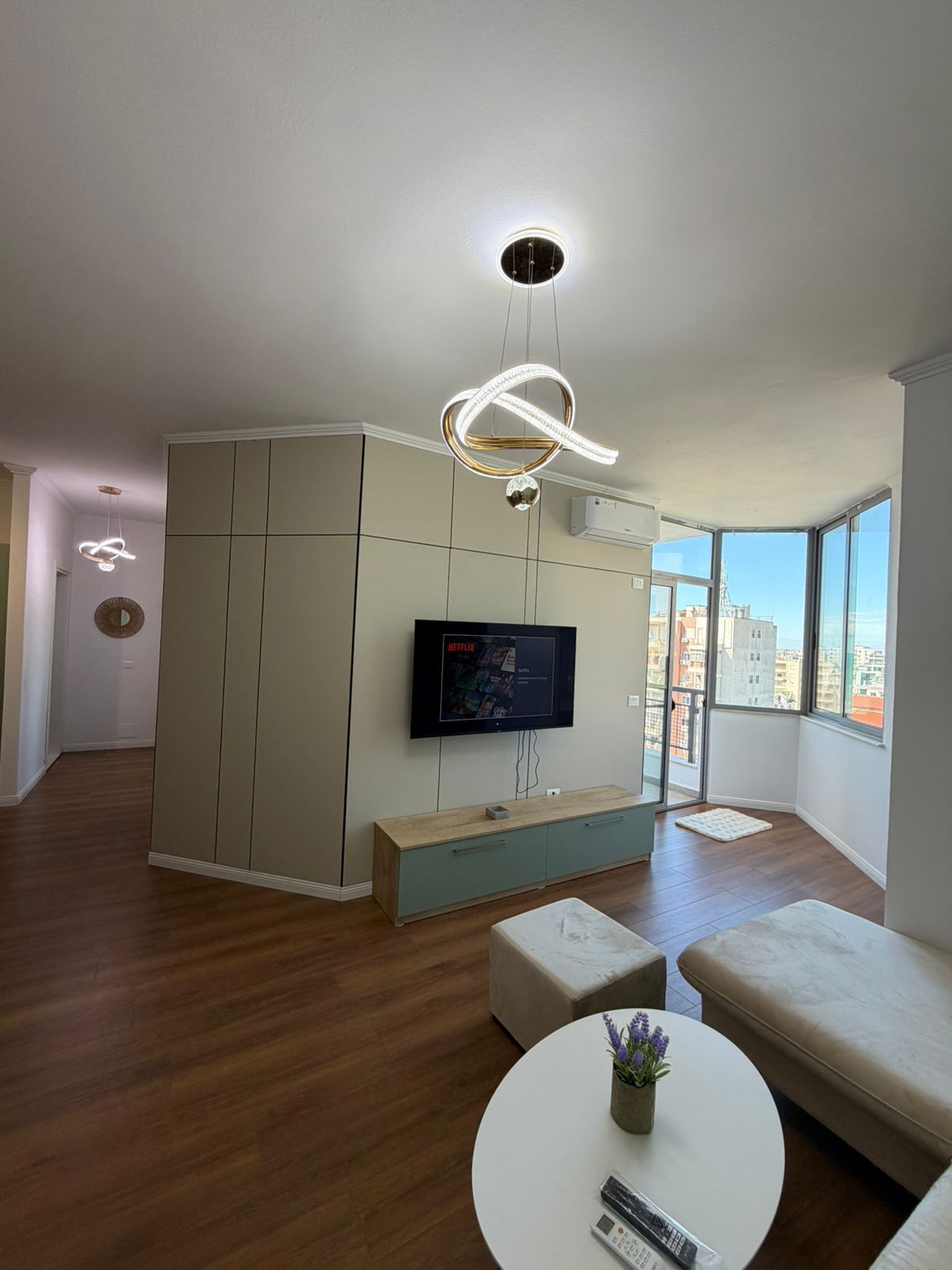 Shitet Apartament 2+1 me Pamje Deti | Shkëmbi i Kavajës, Durrës