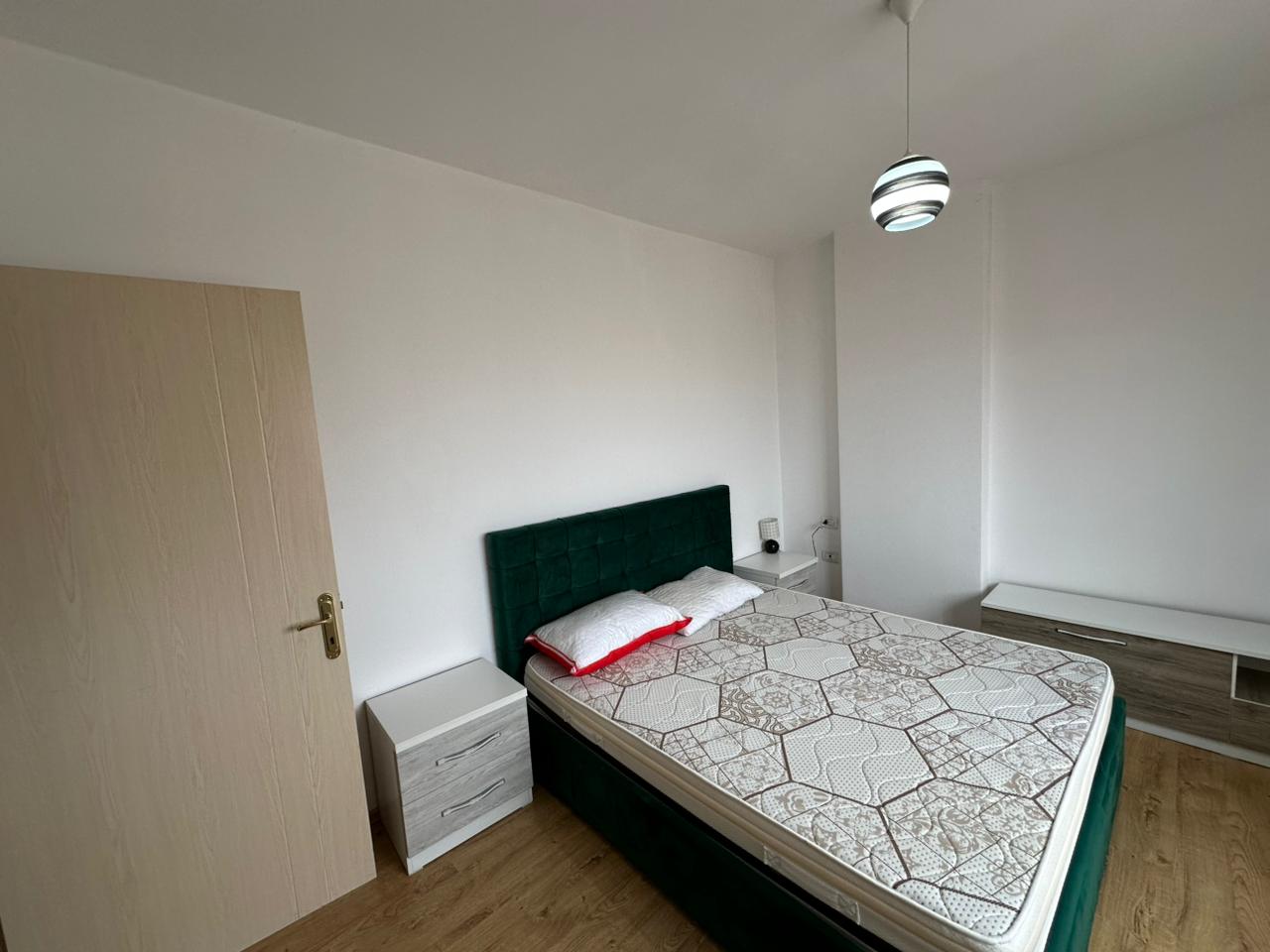 Shitet Apartament 1+1 i Mobiluar | Plazh, Durrës