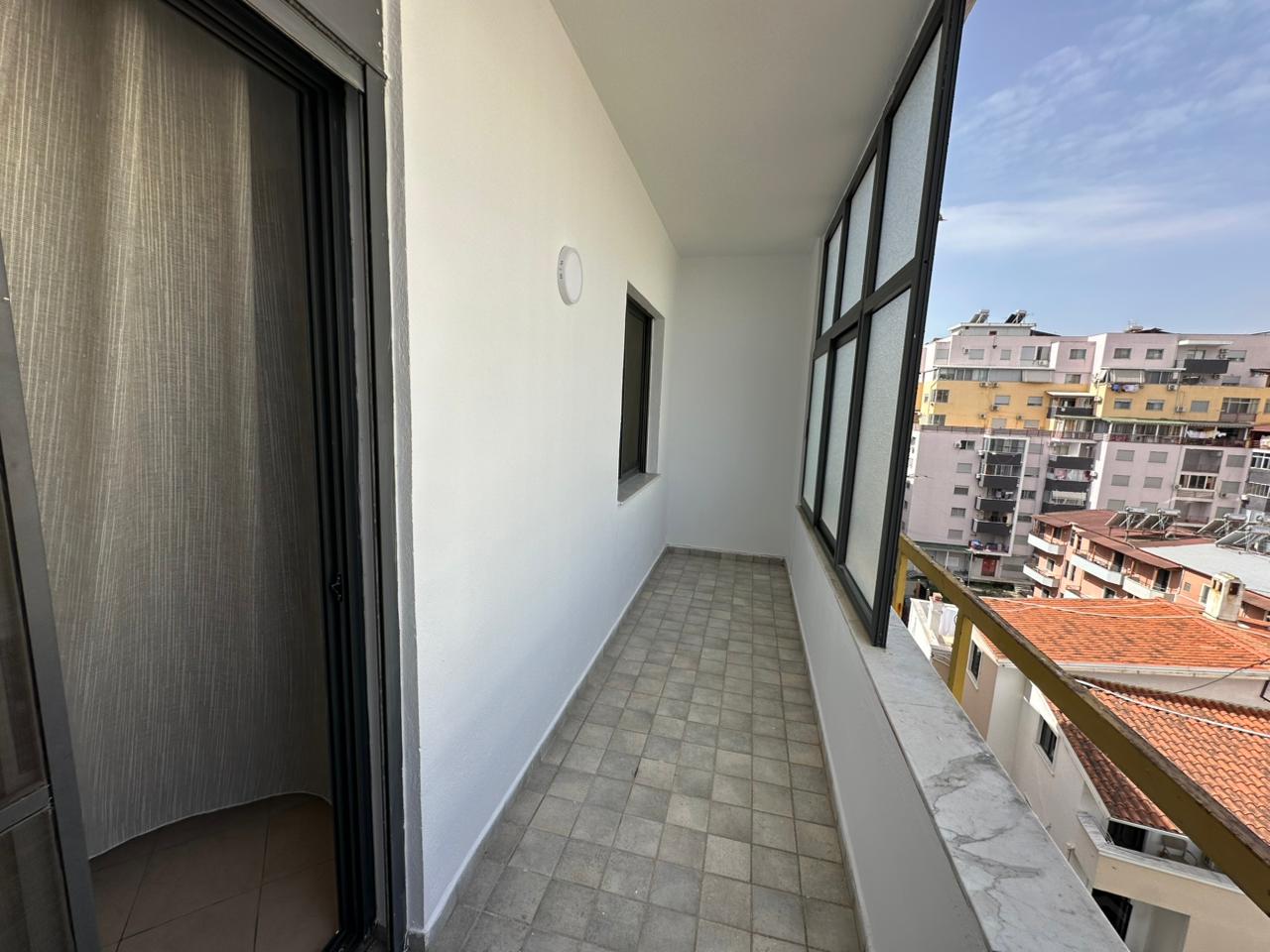 Shitet Apartament 1+1 | Plazh Hekurudha, Durrës