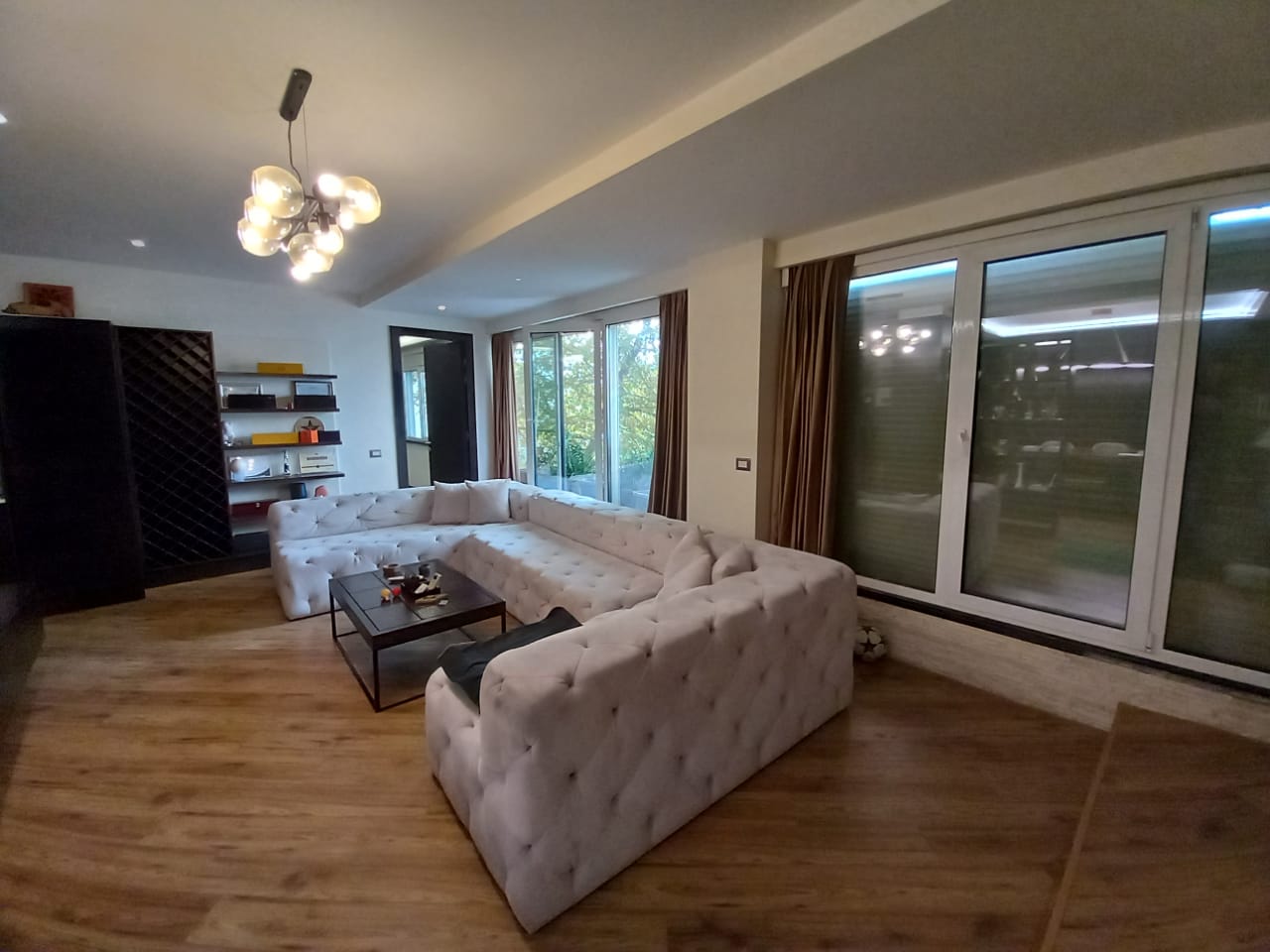 Shitet Apartament Luxury 4+1 | Plazh Iliria, Durrës