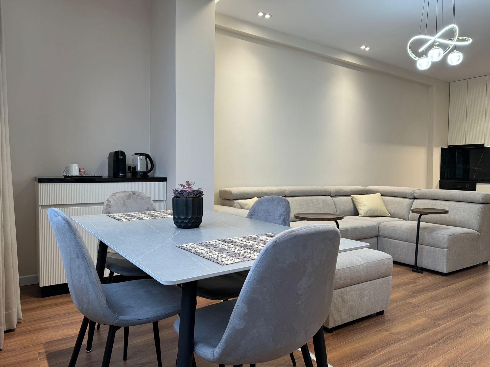 Shitet Apartament 1+1 Modern | Iliria, Durrës