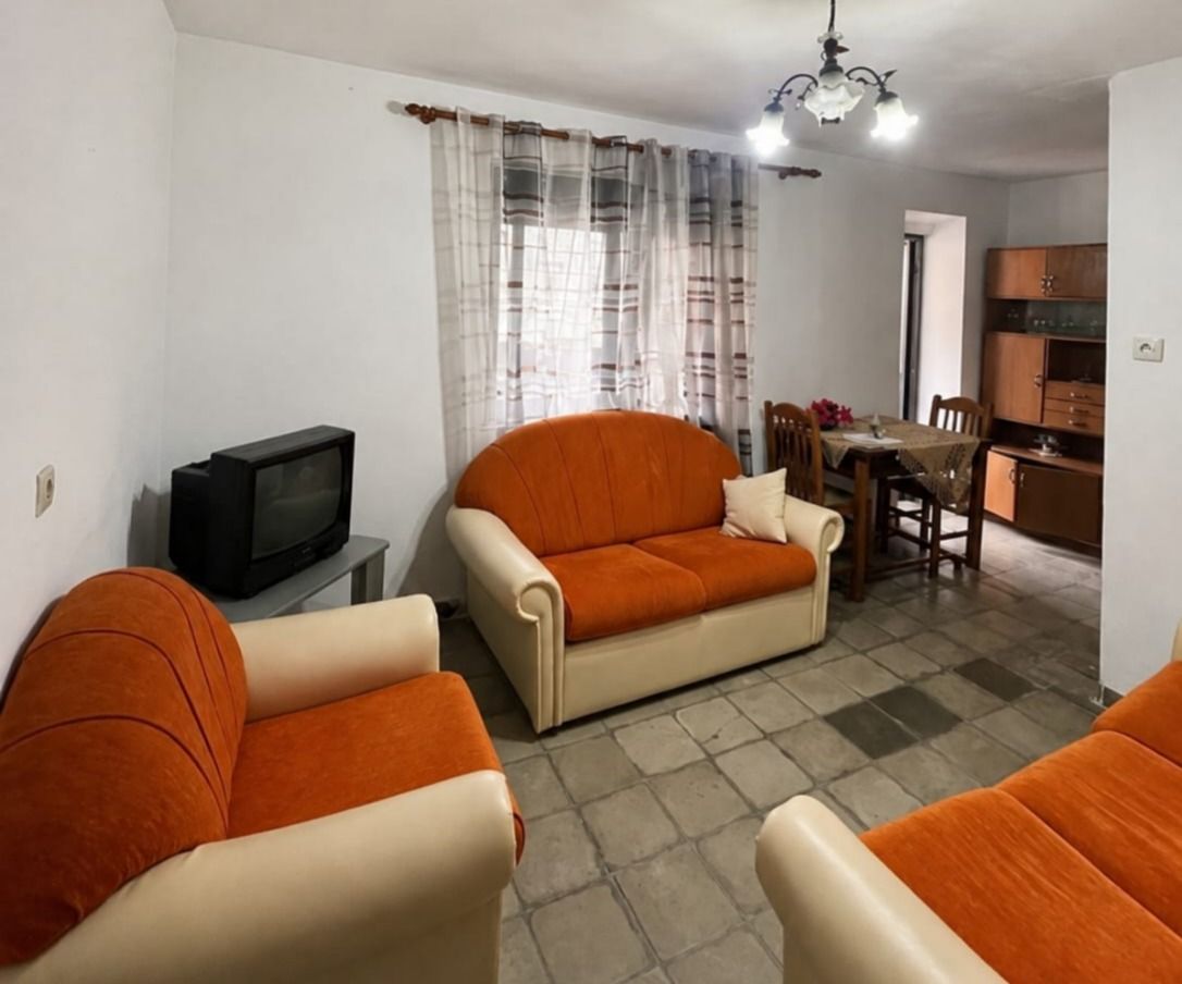 Shitet Apartament 2+1 | Pranë Eftali Koçi, Durrës