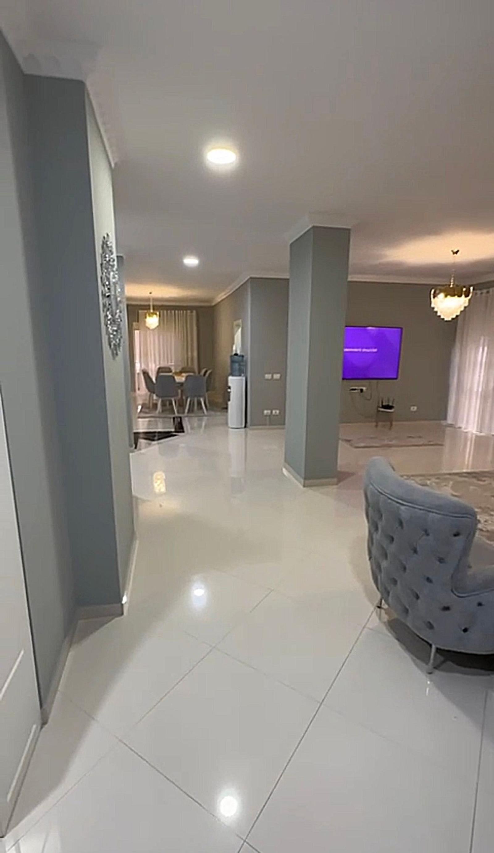 Wohnung 3+1 zum Kauf in Plazh, Durrës, 200 m² — Foto 2 von 17