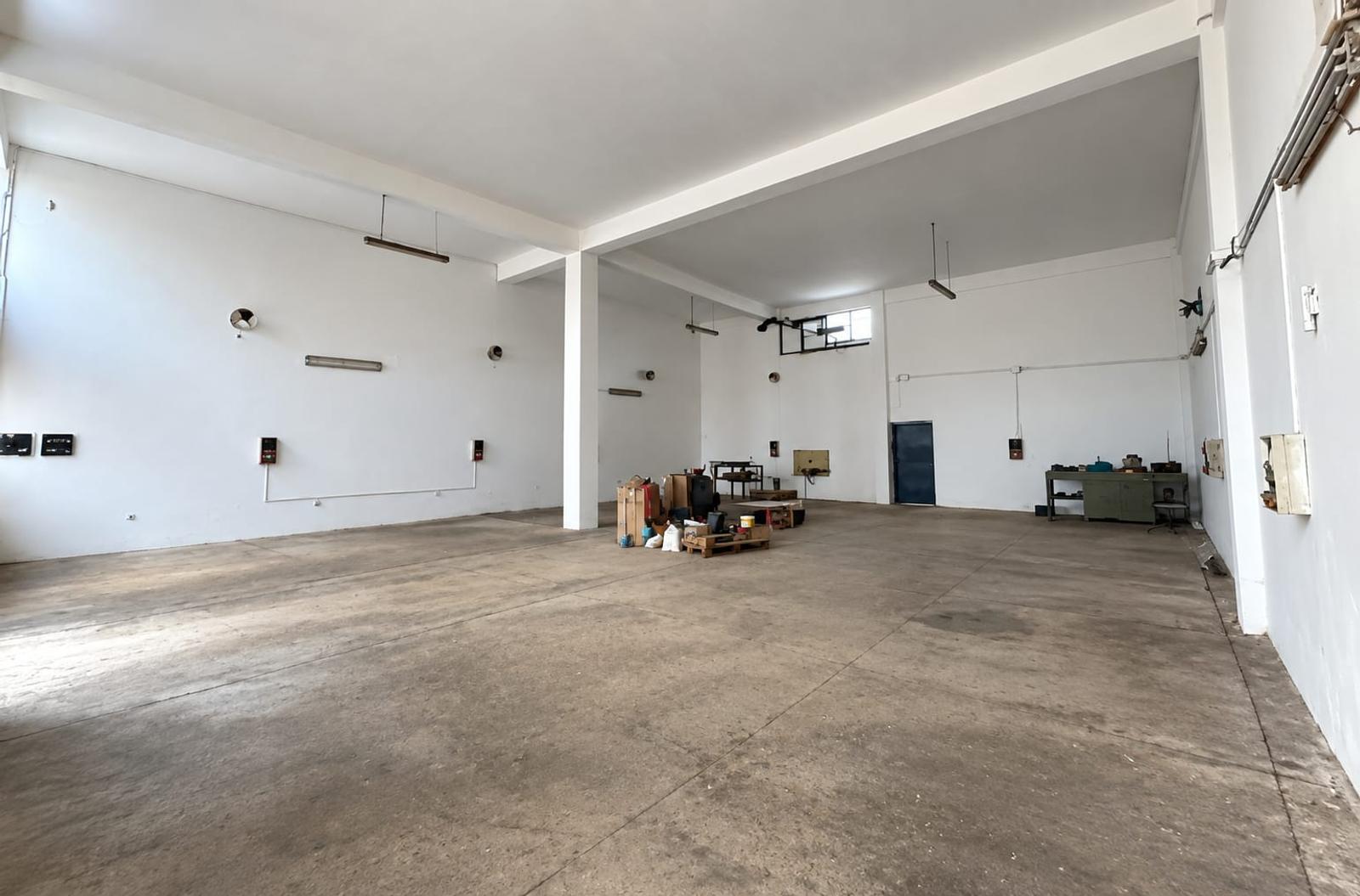 Gewerbefläche zum Kauf in Xhafzotaj, Durrës, 2120 m² — Foto 5 von 6