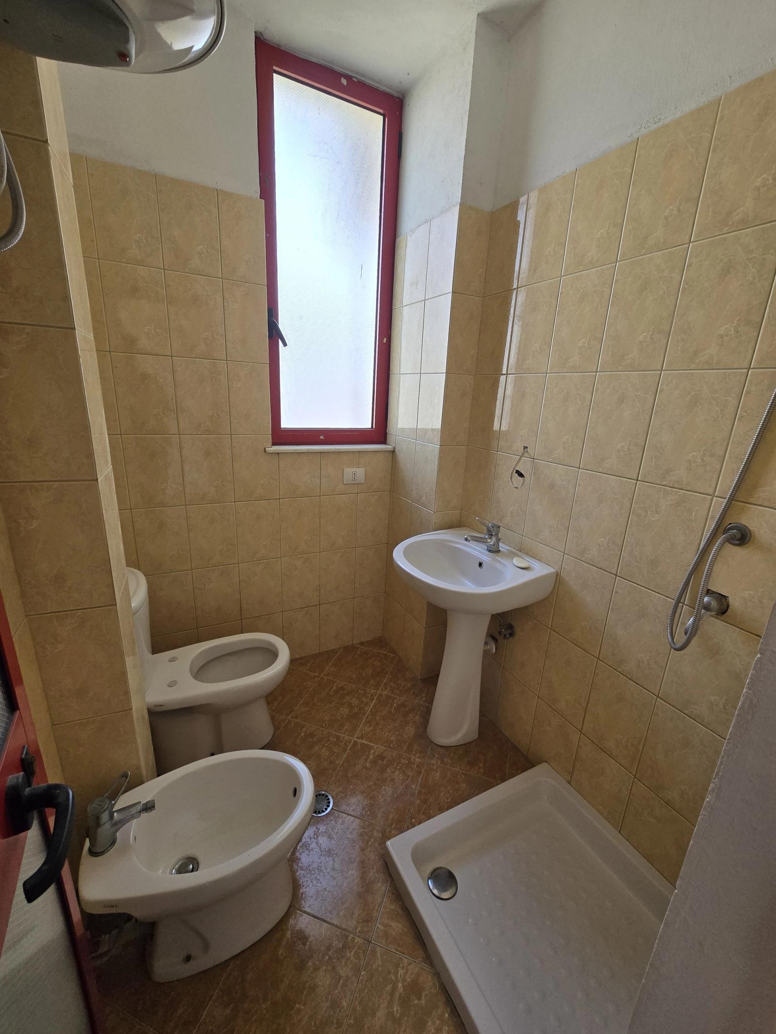 Apartament 1+1, në shitje, Shkëmbi, Durrësi, 42 m², pranë detit — foto 23 nga 32