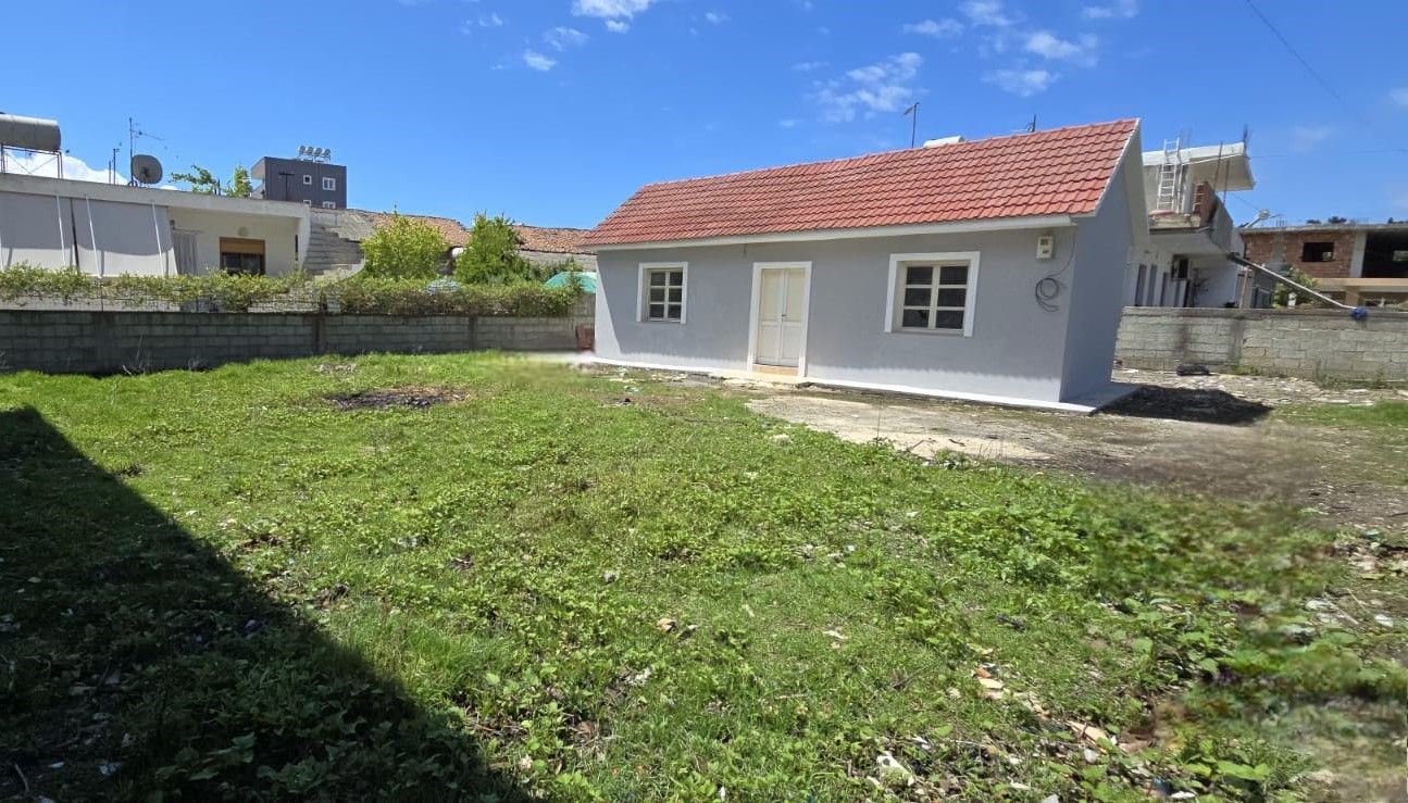 Shitet Shtëpi Private + Tokë | Spitallë, Durrës