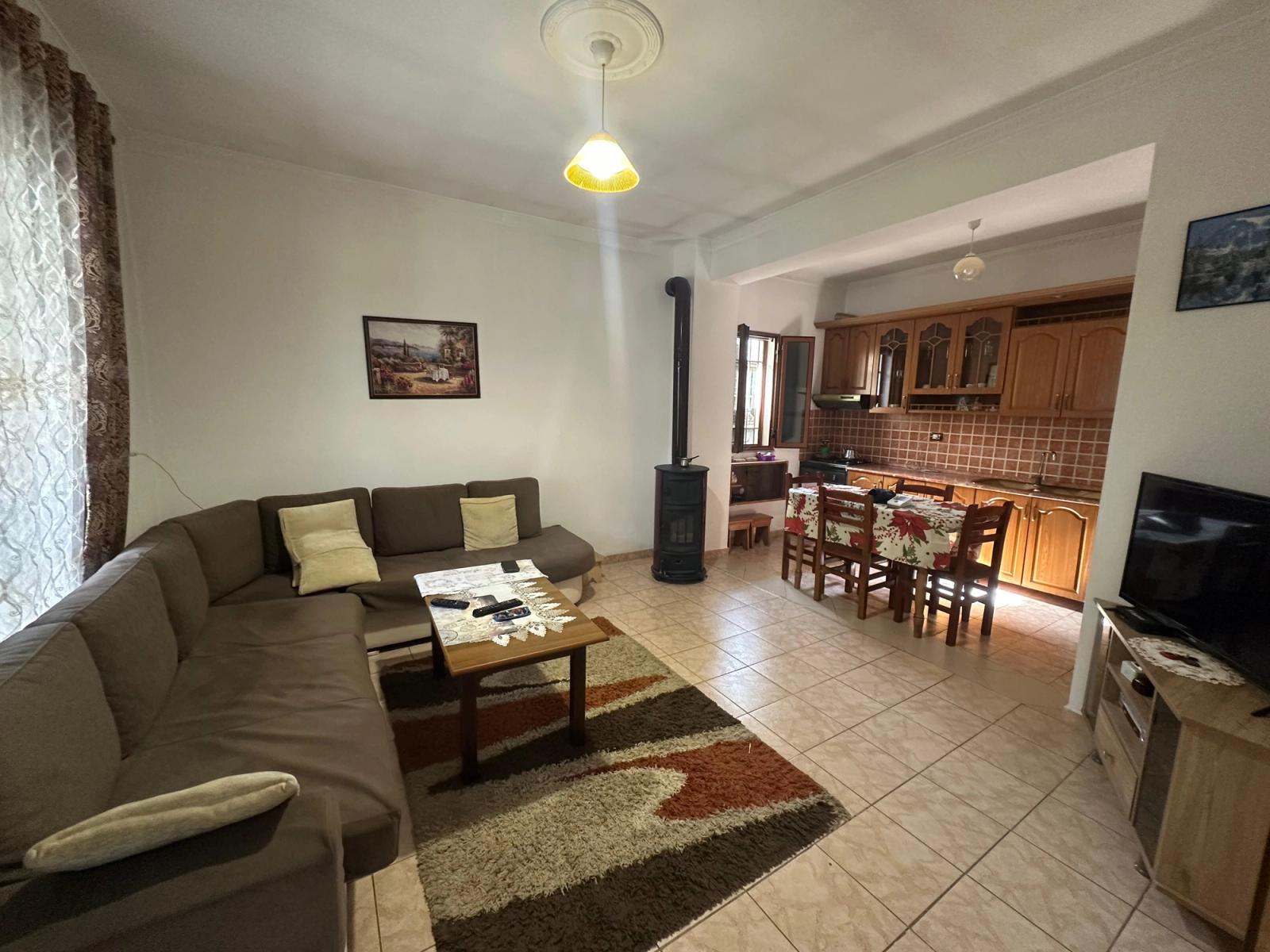 Wohnung 3+1 zum Kauf in Stadtzentrum, Durrës, 352 m² — Foto 1 von 15