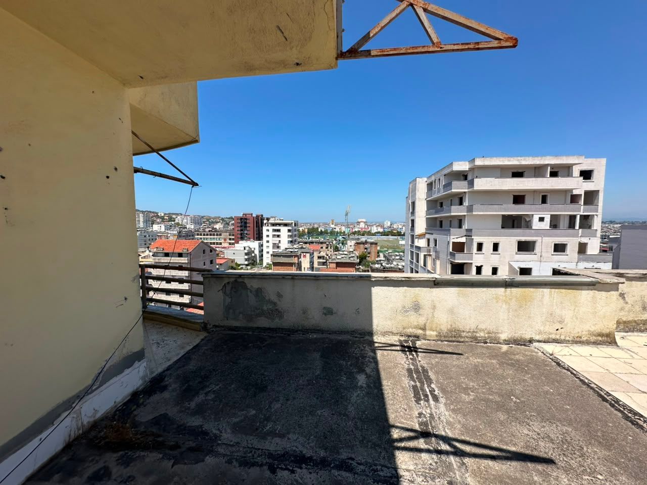 Shitet Papafingo | Ish Rajoni, Durrës