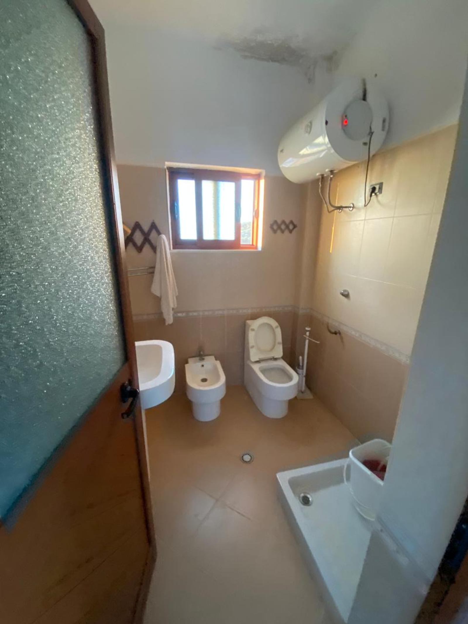 Villa zum Kauf in Manëz, Durrës, 682 m² — Foto 10 von 23