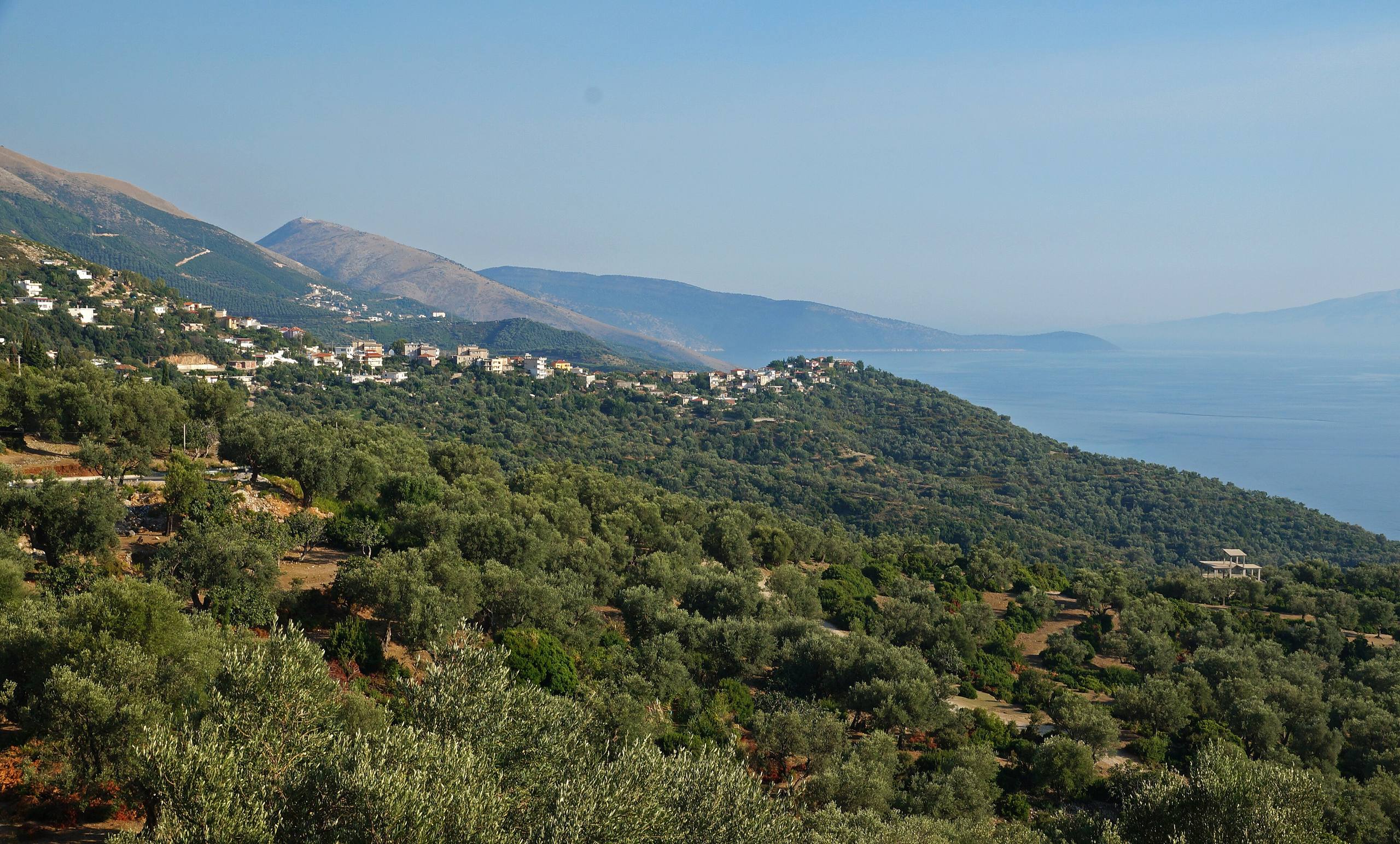 Prona për investim në Shqipëri — fitim i qëndrueshëm