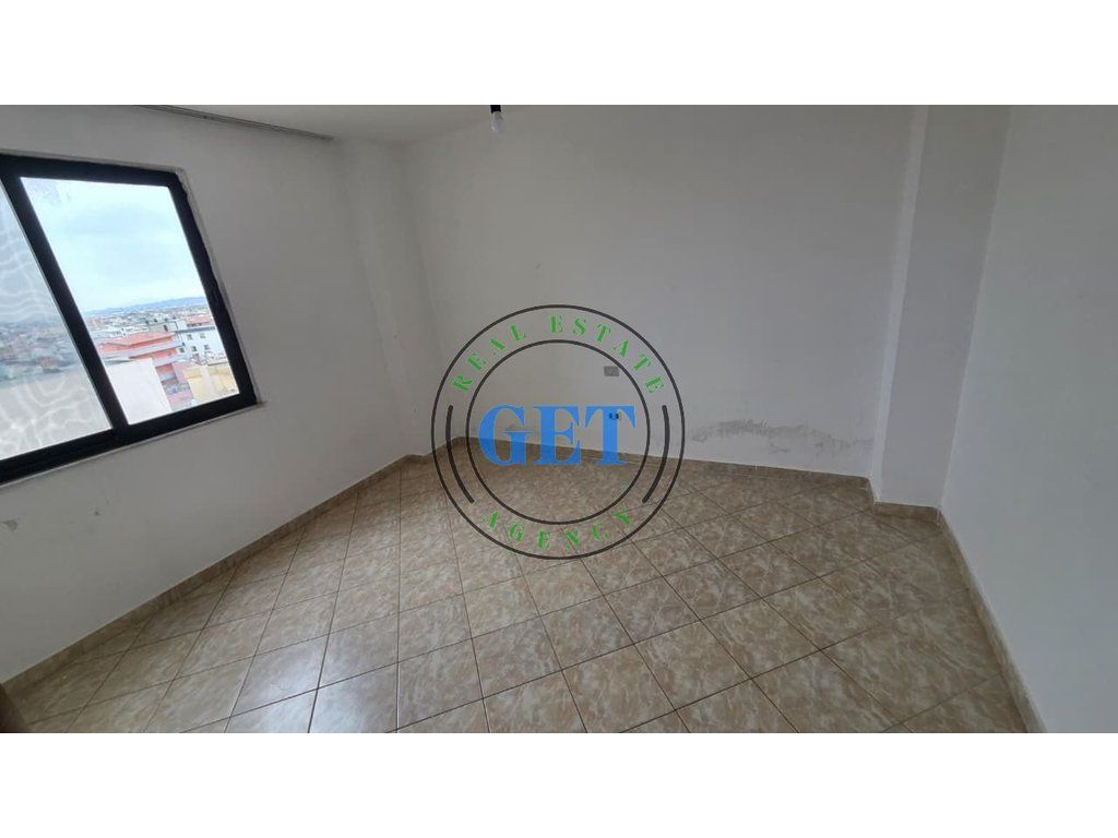 Shitet Apartament 2+1 | Lagjja 18, Durrës