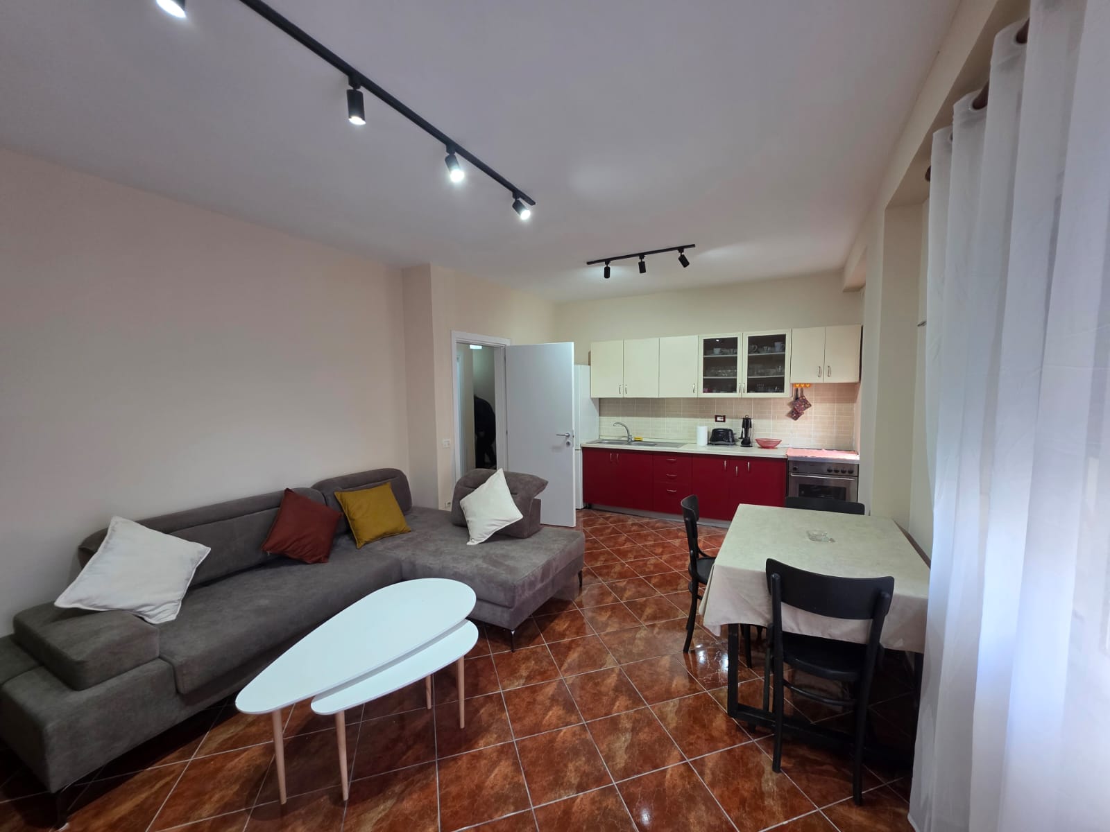 Shitet Apartament 1+1 | Shkëmbi i Kavajës, Durrës