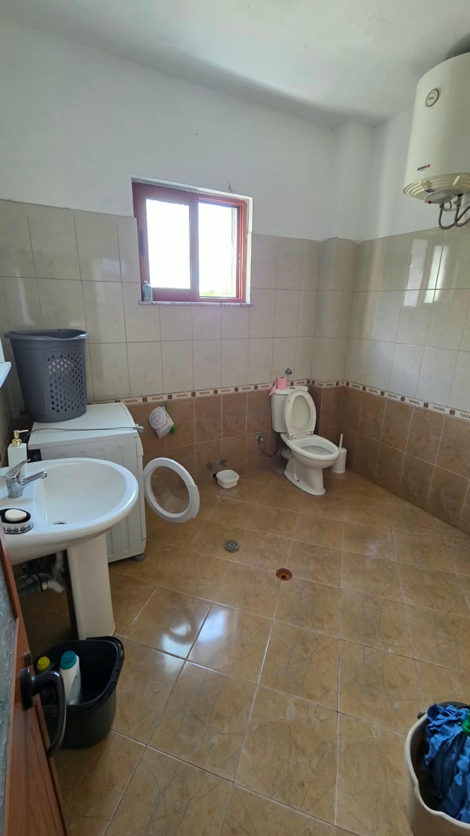 House for sale in City Center, Durres, 380 m² — photo 4 of 13