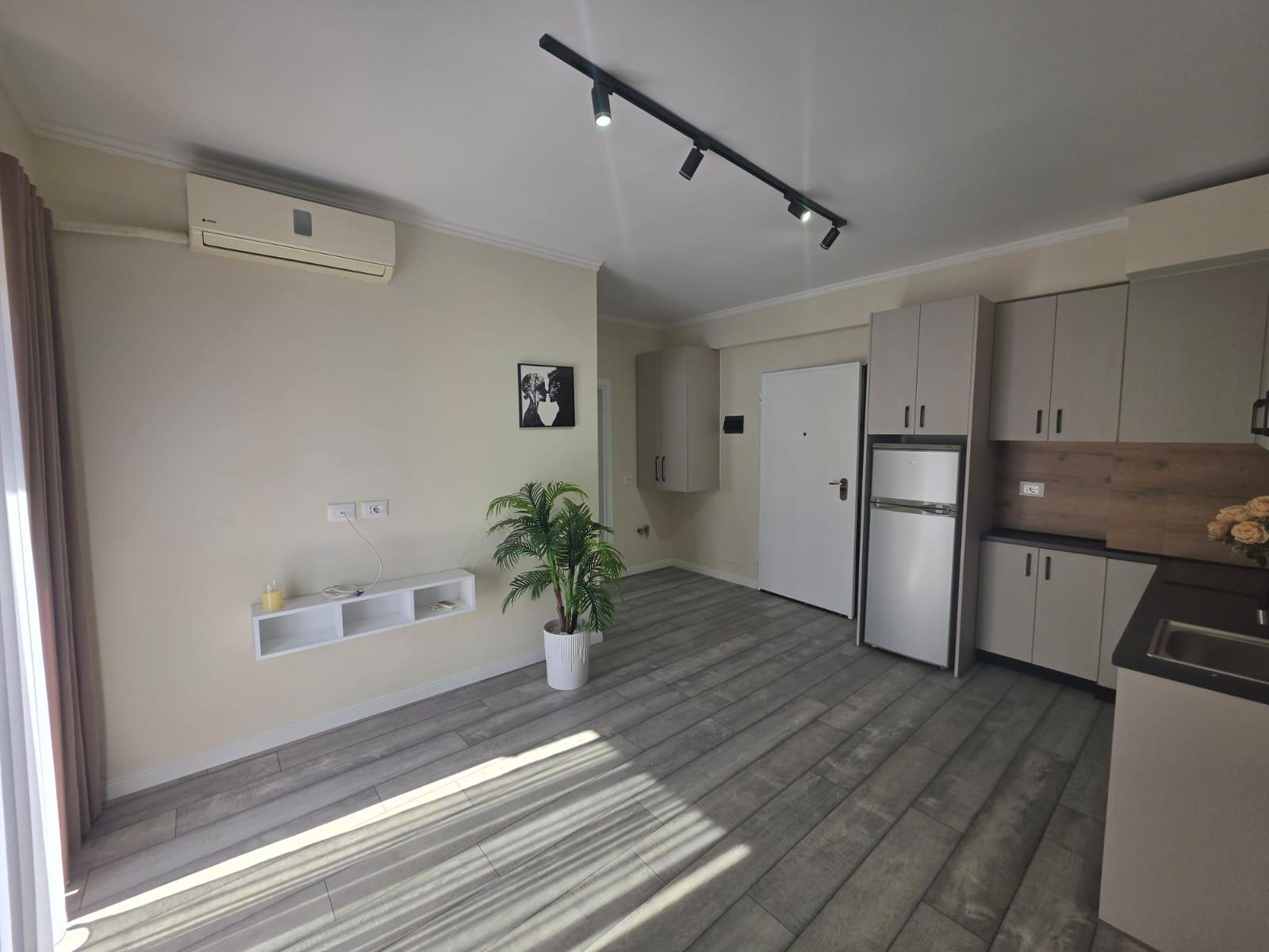 1+1 with balcony, Plazh, 44 m², Durres