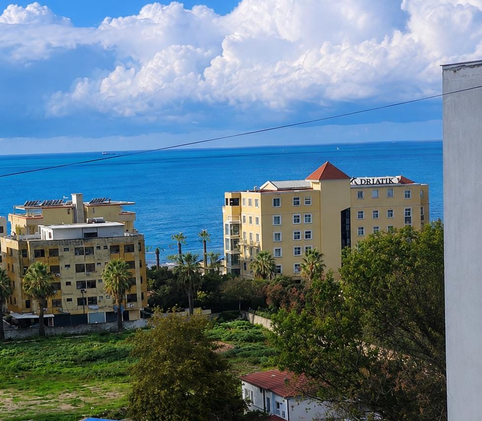 Shitet Apartament 2+1 | Plazh Hekurudha, Durrës