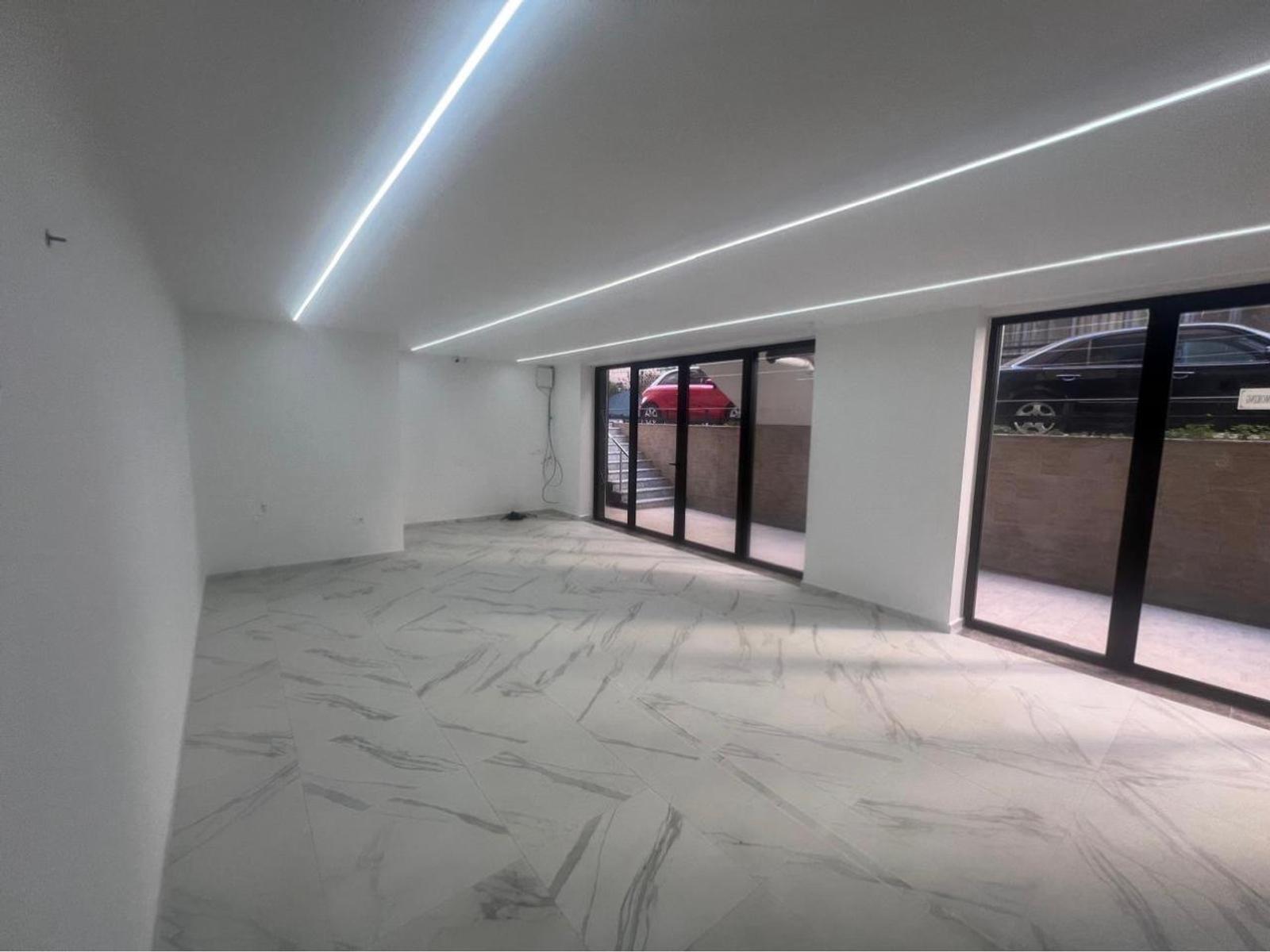 Gewerbefläche zum Kauf in Plazh, Durrës, 88 m² — Foto 2 von 7