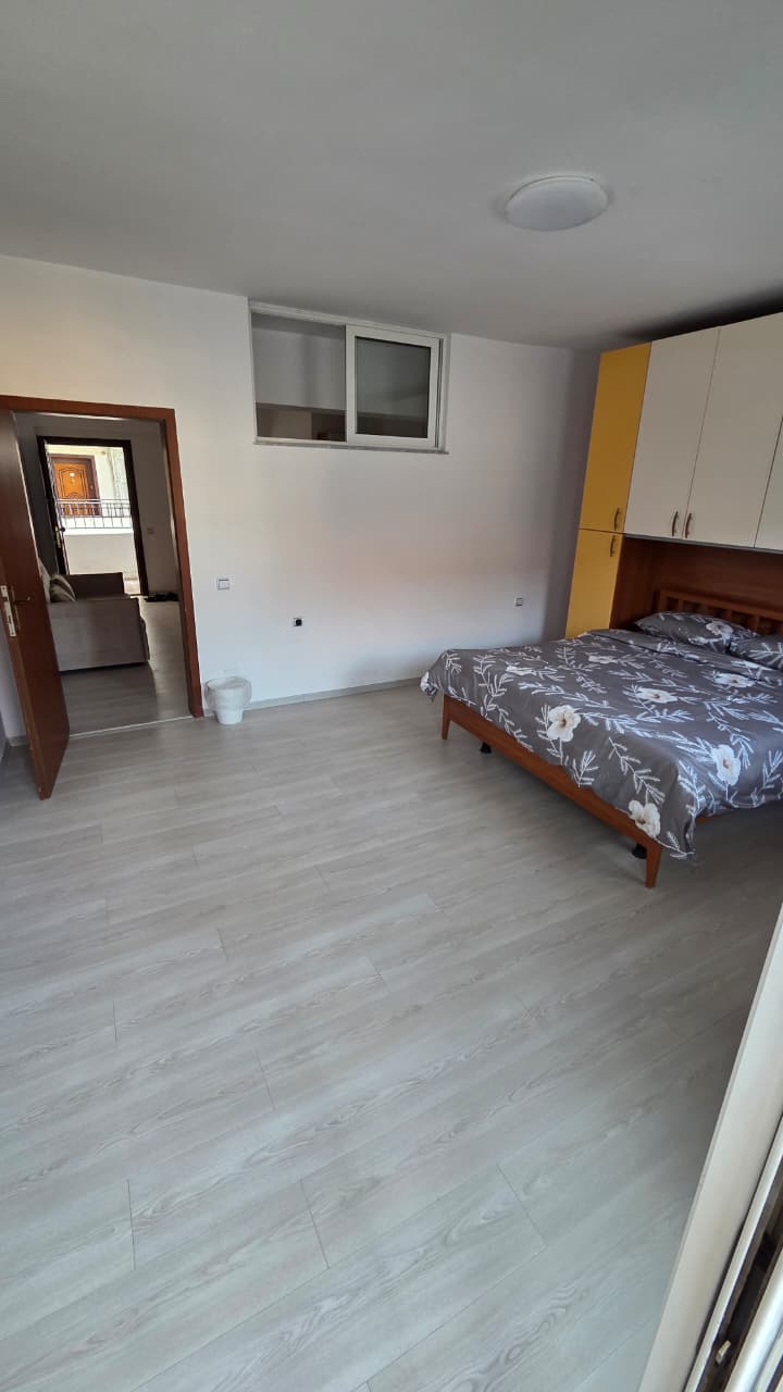 Shitet Apartament 1+1 | Plazh Iliria, Durrës