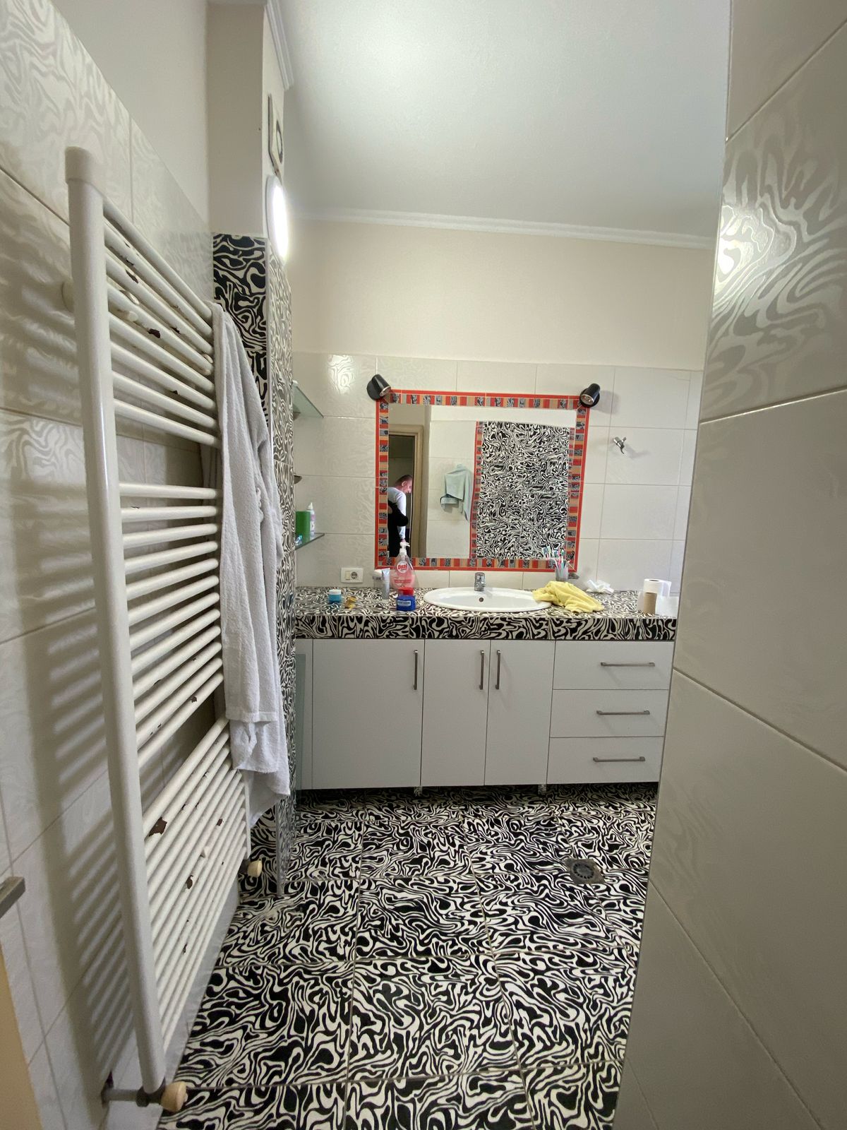 Shitet Apartament 3+1 | Rrota e Kuqe, Plazh, Durrës