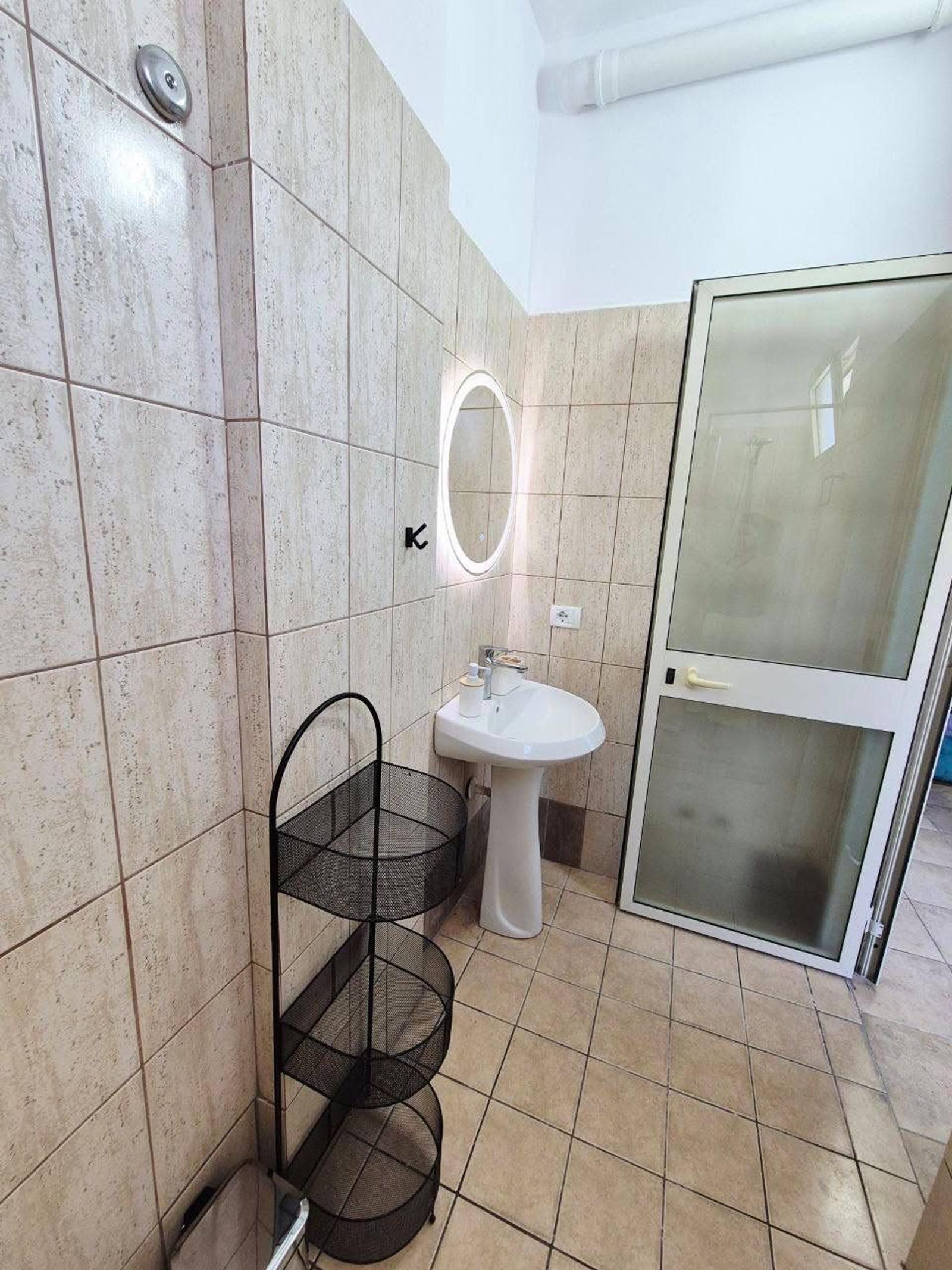 Studio for sale in Plazh, Durres, 28 m² — photo 9 of 11