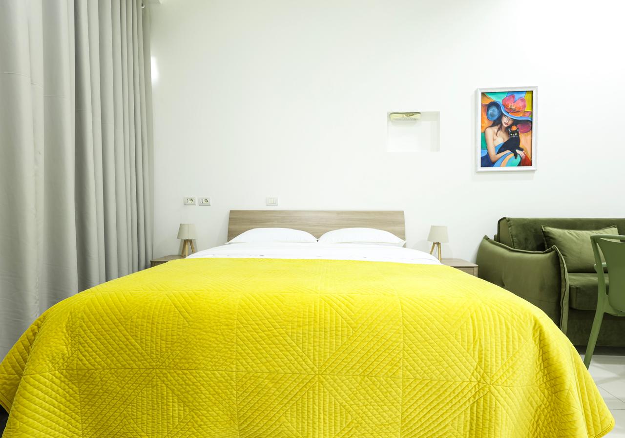 Ground-floor studio on the boulevard, Durrës
