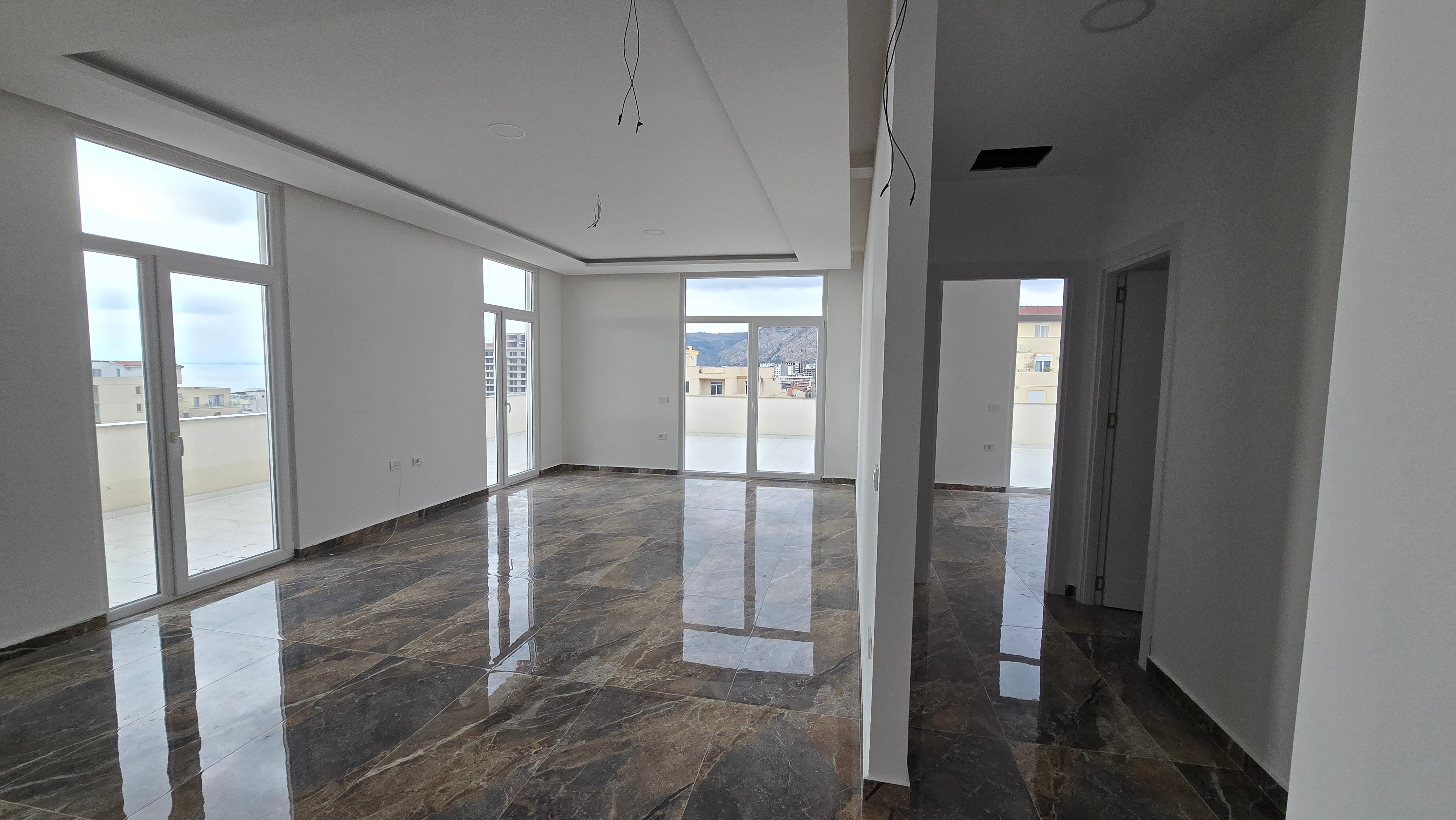 Apartament 2+1 me tarracë 99 m² dhe pamje deti — Shëngjin