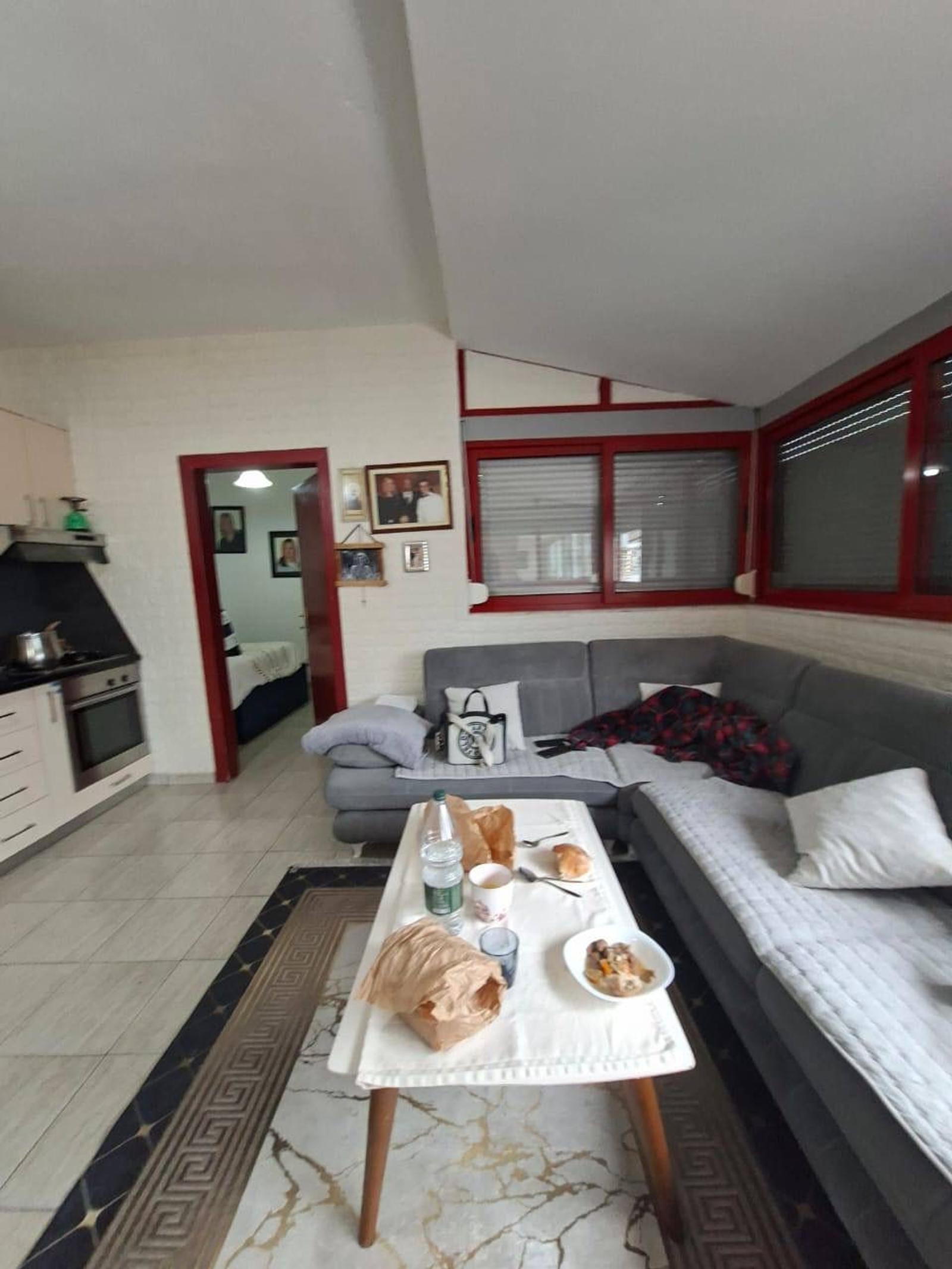 Wohnung 2+1 zum Kauf in Shkëmbi, Durrës, 100 m² — Foto 1 von 11
