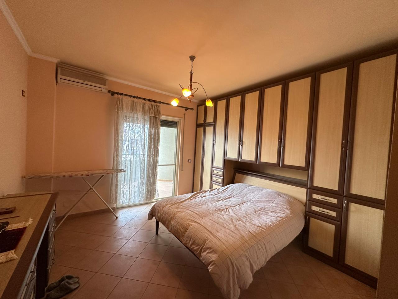 Shitet Apartament 2+1+2 me Pamje Deti | Blue Star, Durrës
