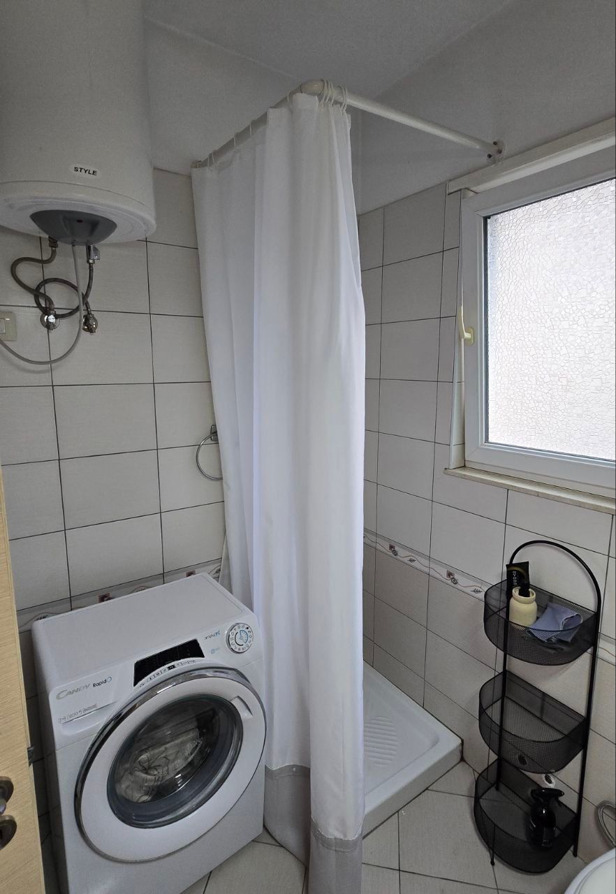 Apartament 1+1 pranë detit