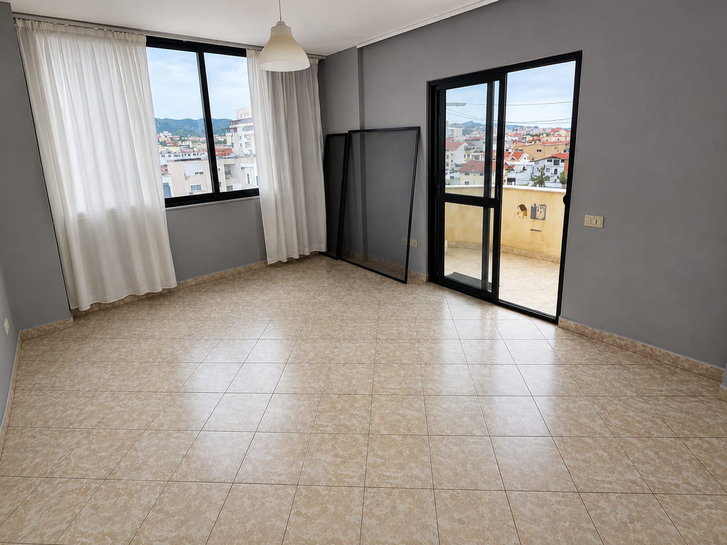 Shitet Apartament 2+1 | Lagjja 18, Durrës
