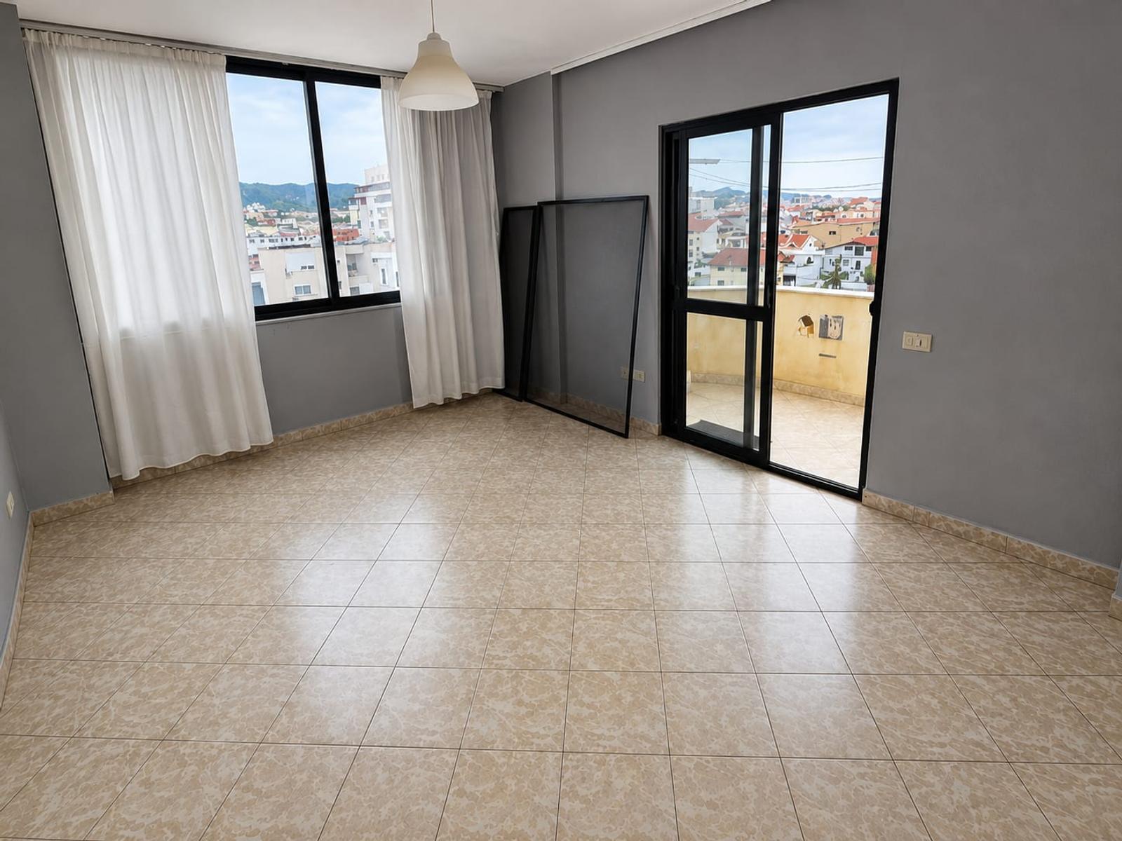 Wohnung 2+1 zum Kauf in Stadtzentrum, Durrës, 100 m² — Foto 1 von 6