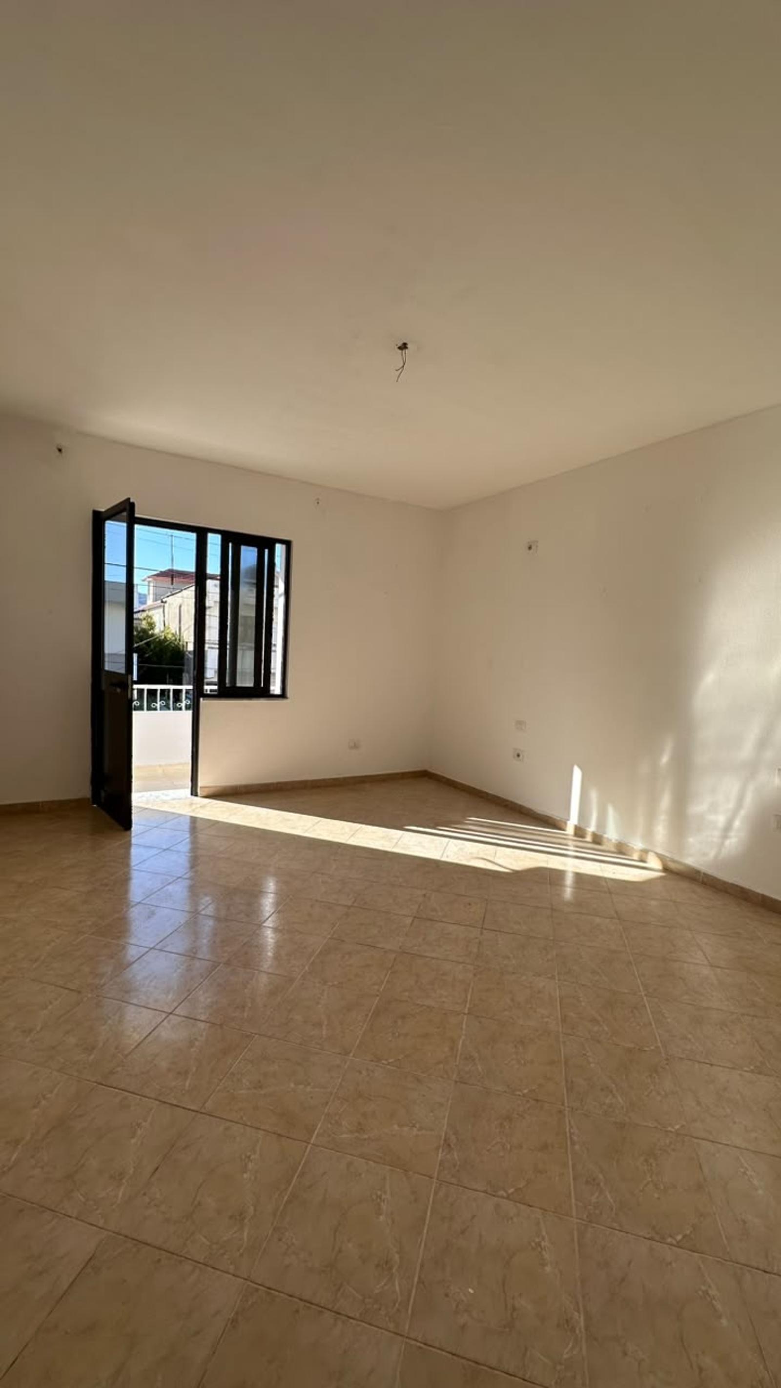 House for sale in City Center, Durres, 320 m² — photo 10 of 22