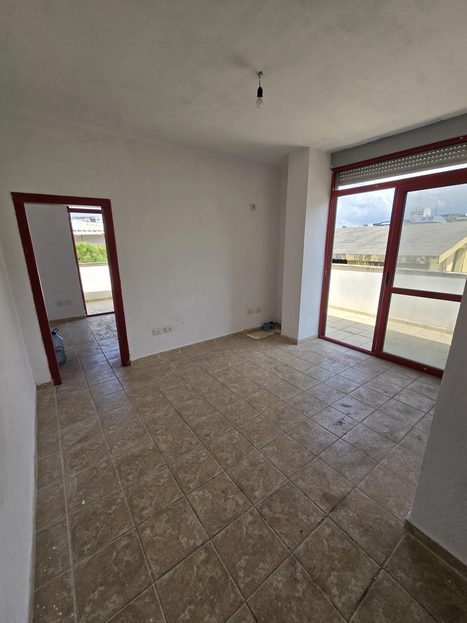 Apartament 1+1, në shitje, Shkëmbi, Durrësi, 42 m², pranë detit — foto 8 nga 32