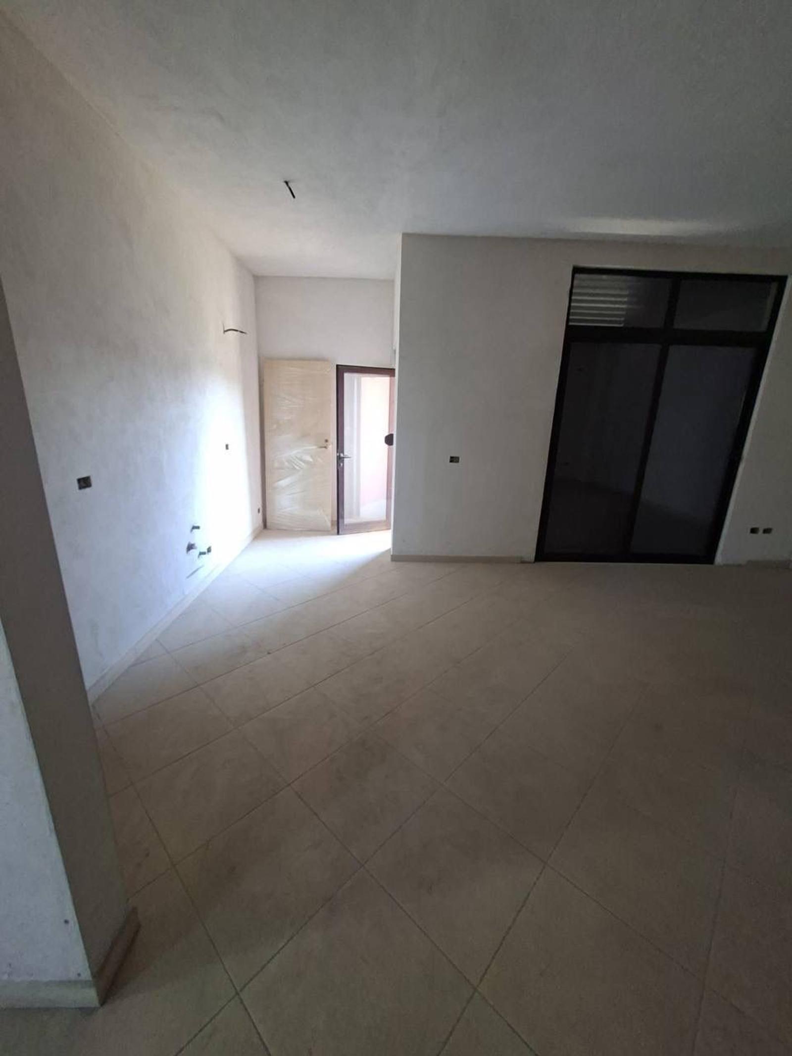 Villa zum Kauf in Durrës, 420 m² — Foto 6 von 15