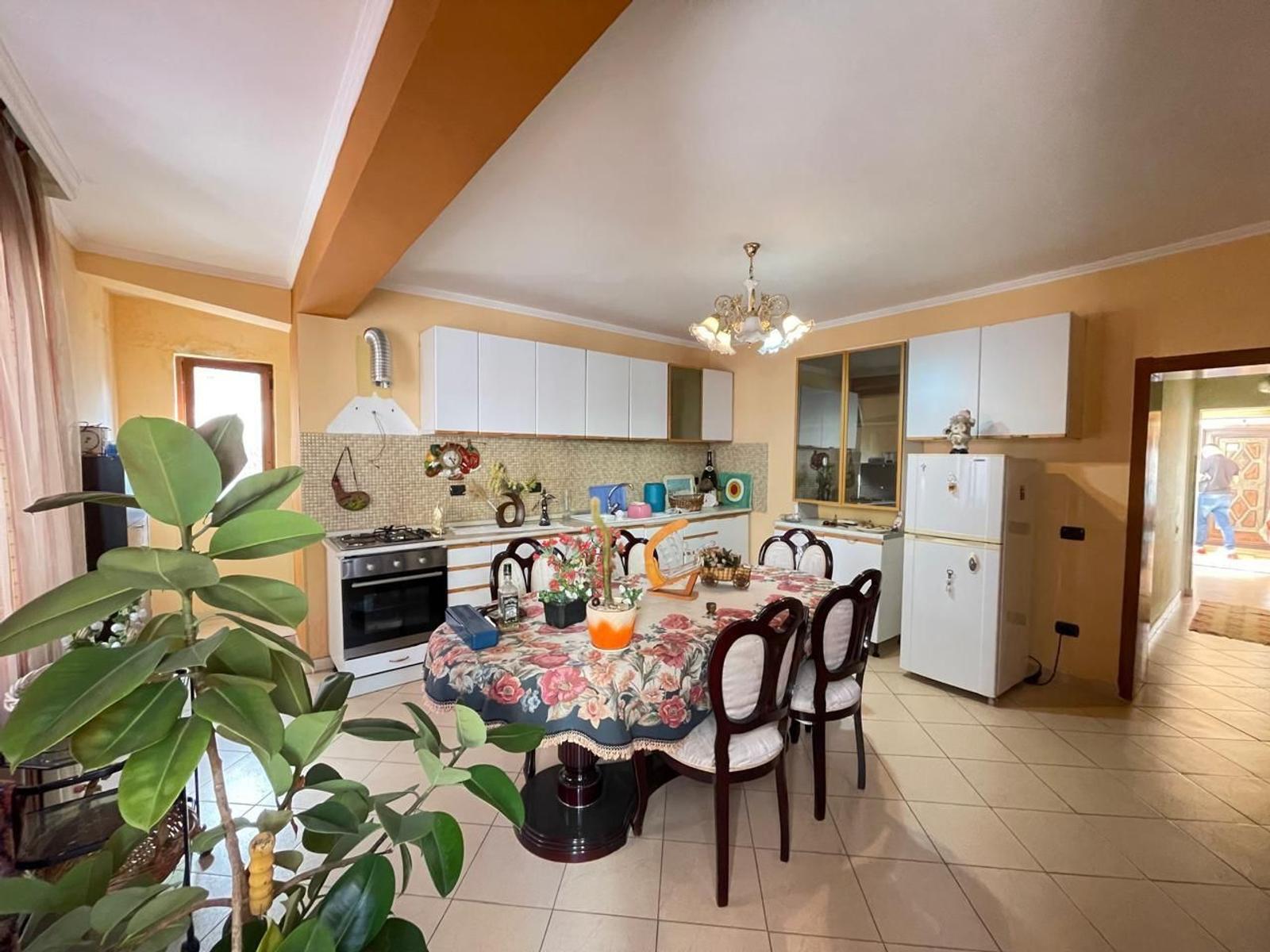 Wohnung 2+1 zum Kauf in Stadtzentrum, Durrës, 156 m² — Foto 1 von 19