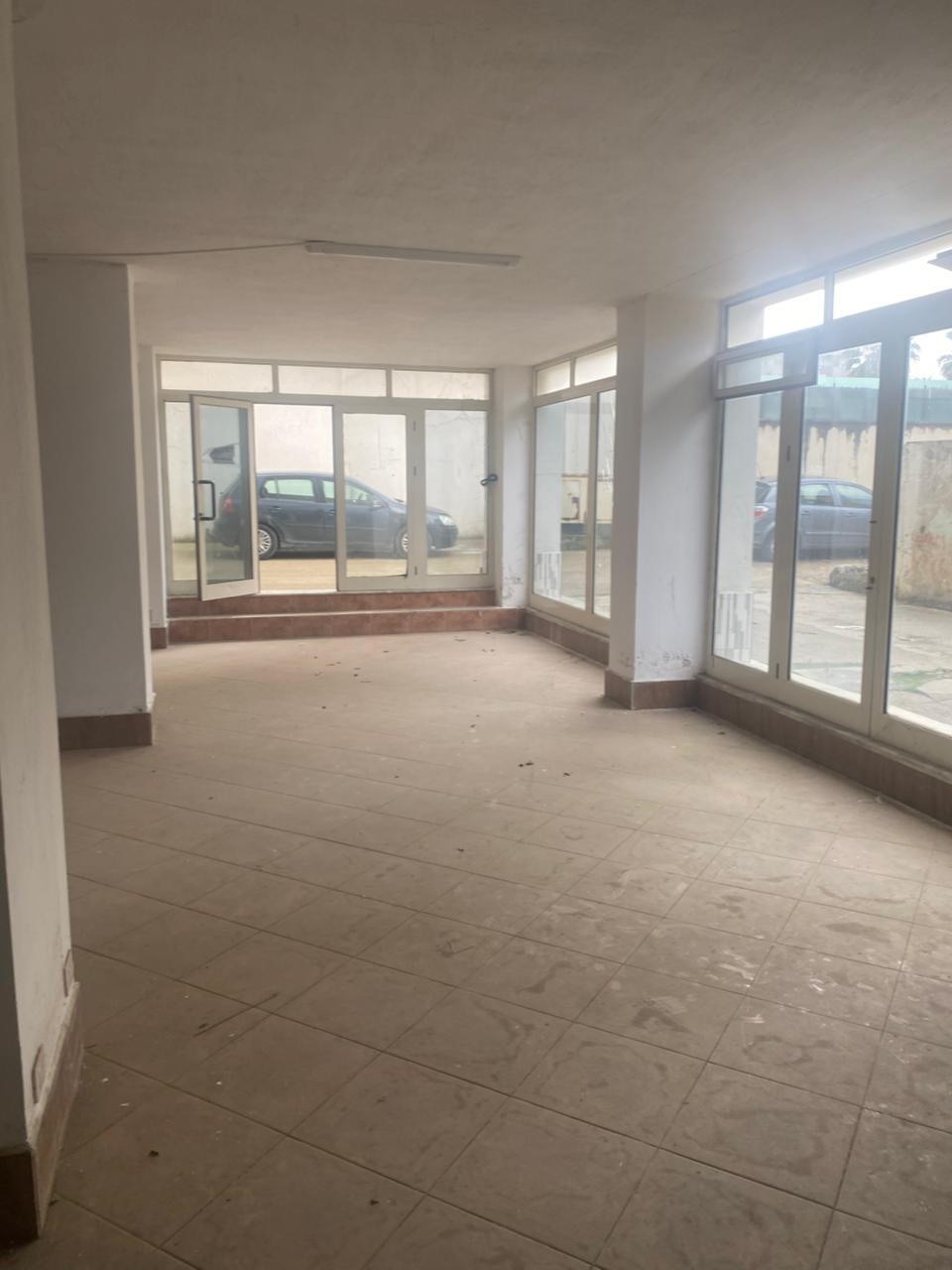 Shitet Ambient Biznesi | Plazh Iliria, Durrës