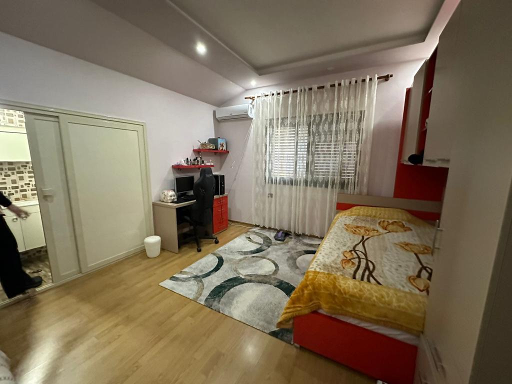 Shiten Kati i 2-të dhe Kati i 3-të i një Shtëpie Private | Shkozet, Durrës