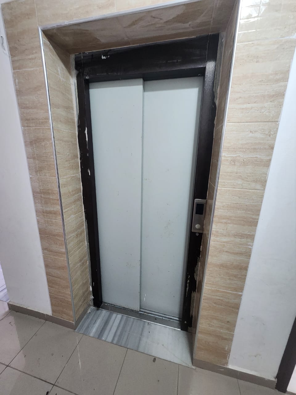 Shitet Apartament 1+1 me Verandë | Plazh Hekurudha, Durrës
